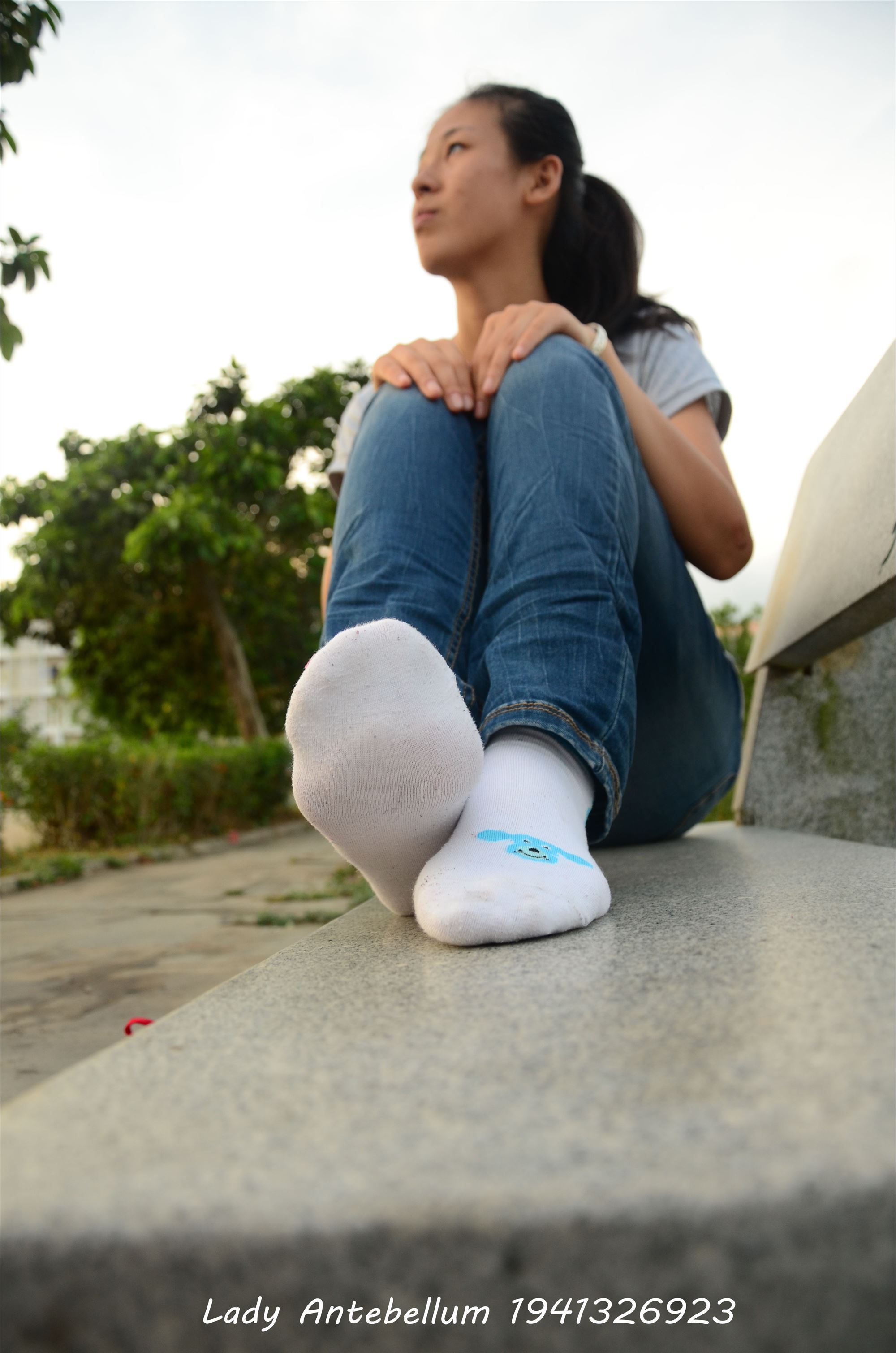 [战前女神] 恋足美腿棉袜女神级摄影套图 028