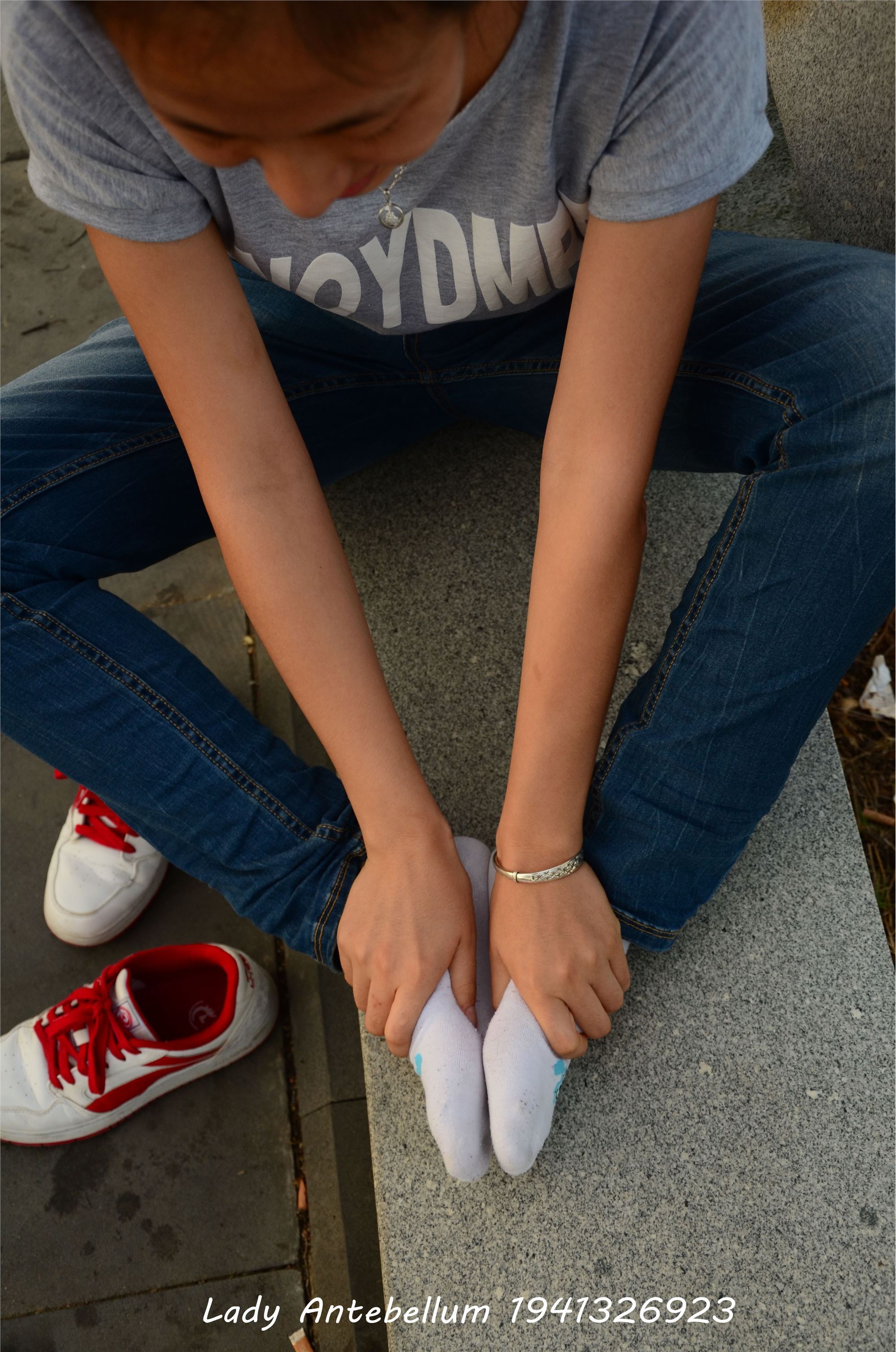 [战前女神] 恋足美腿棉袜女神级摄影套图 028