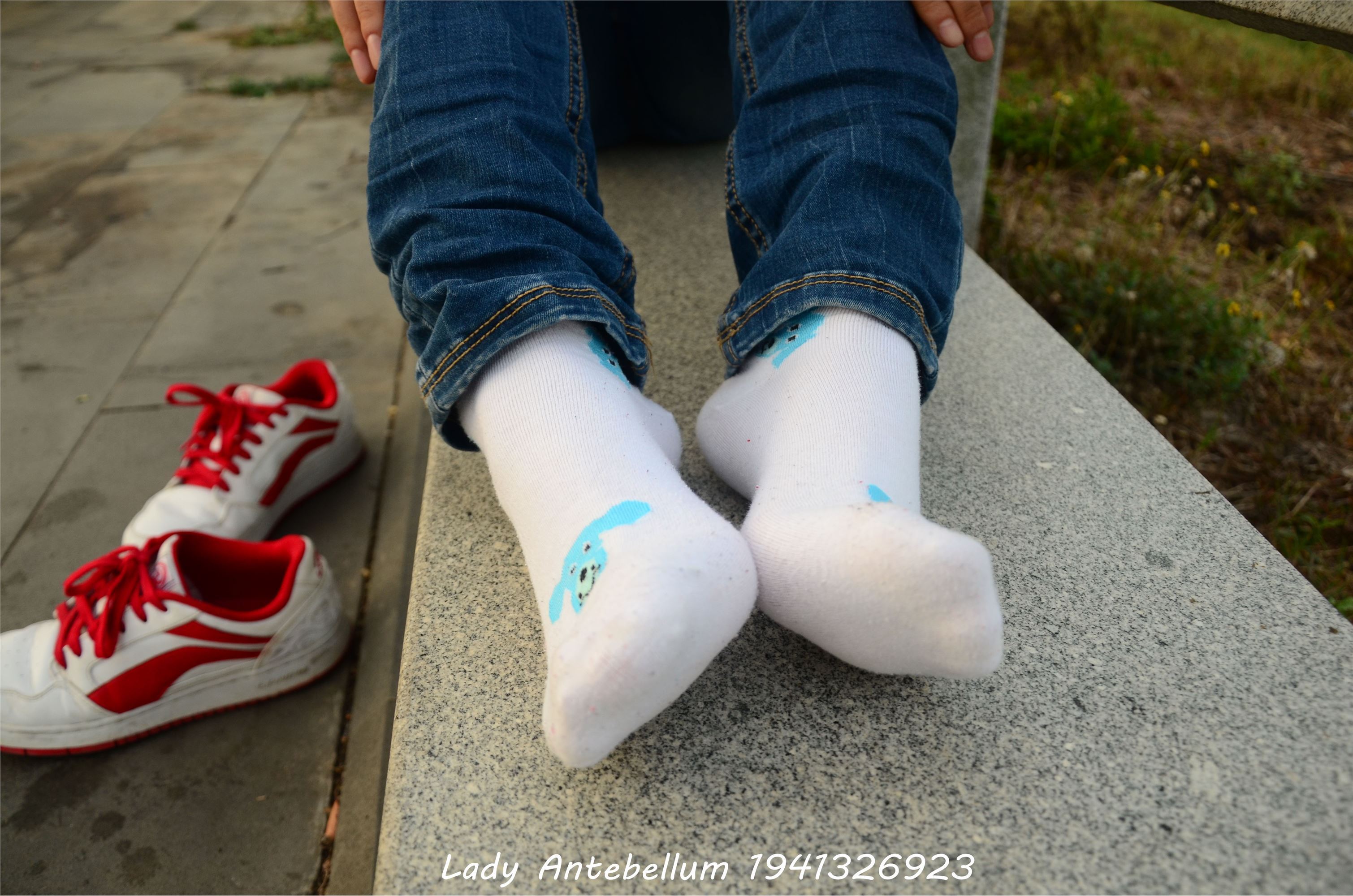 [战前女神] 恋足美腿棉袜女神级摄影套图 028