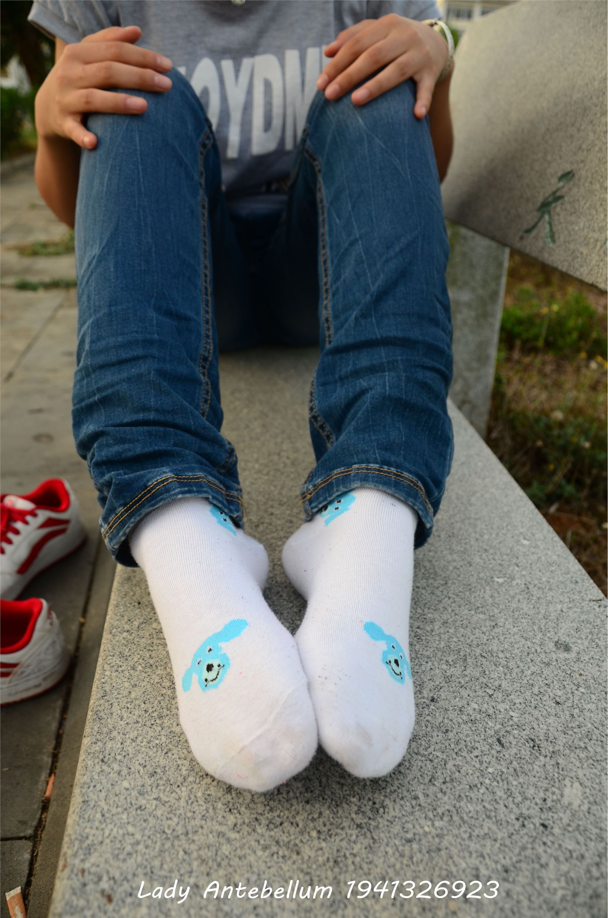 [战前女神] 恋足美腿棉袜女神级摄影套图 028