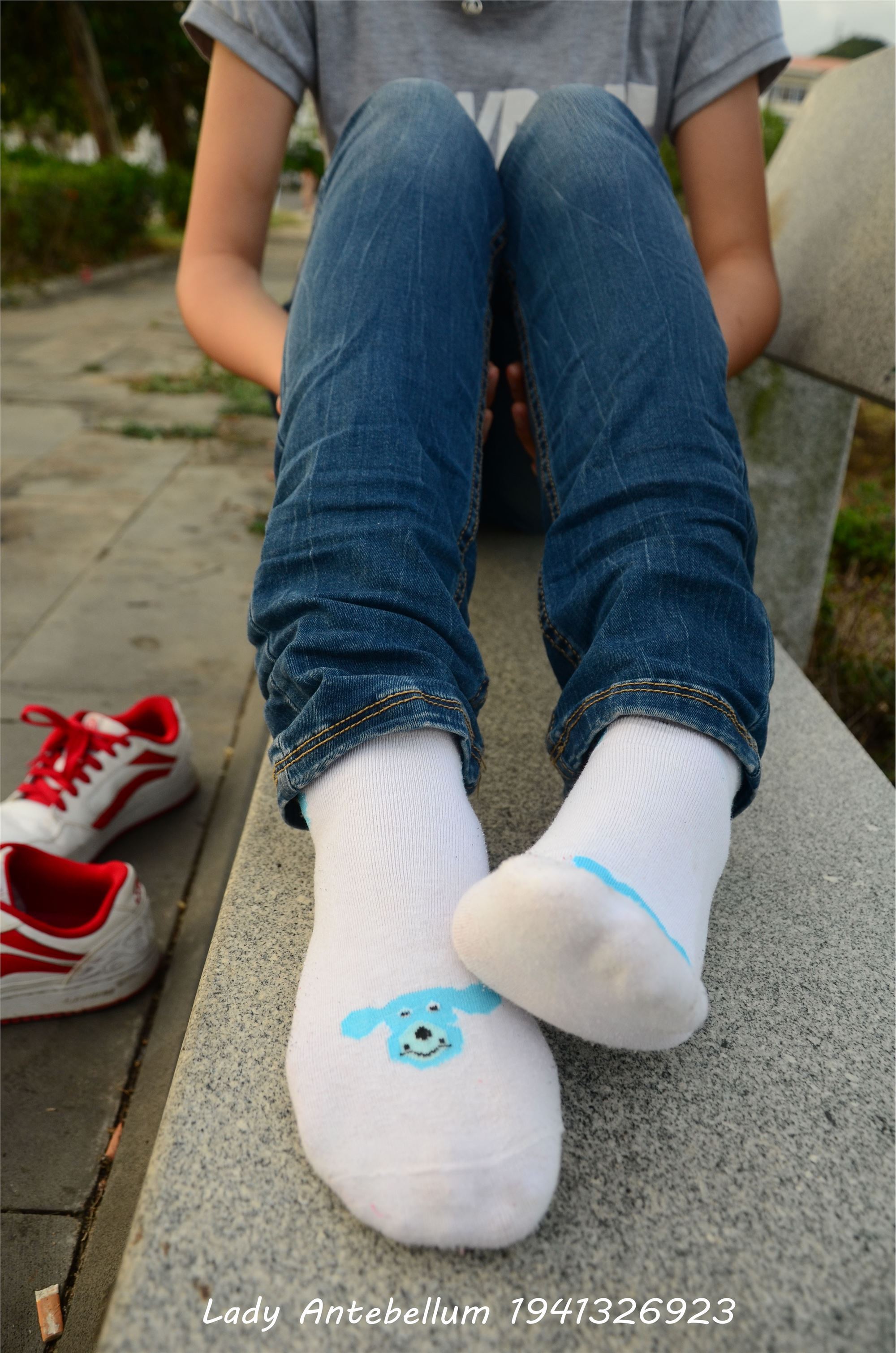 [战前女神] 恋足美腿棉袜女神级摄影套图 028