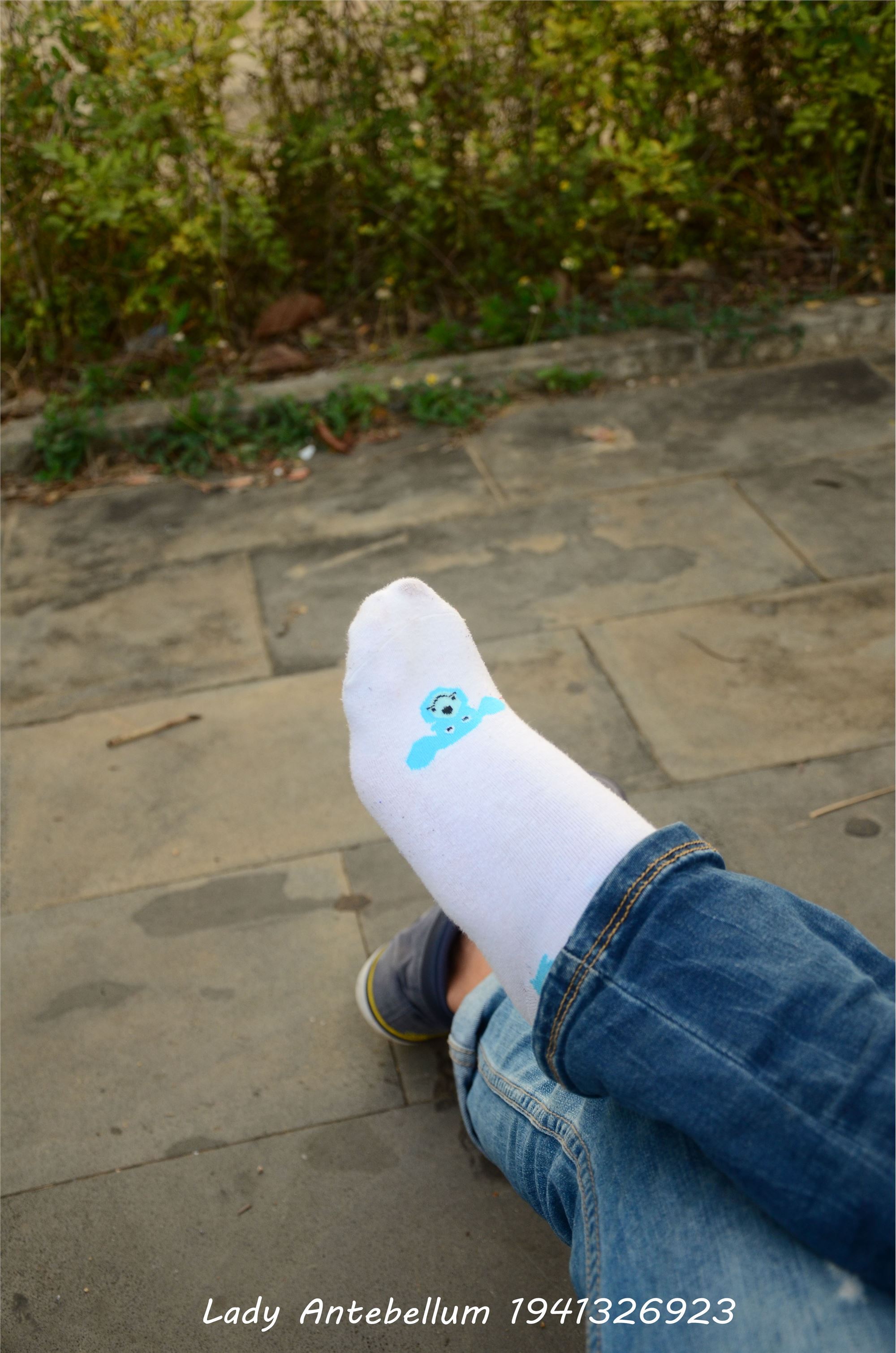 [战前女神] 恋足美腿棉袜女神级摄影套图 028