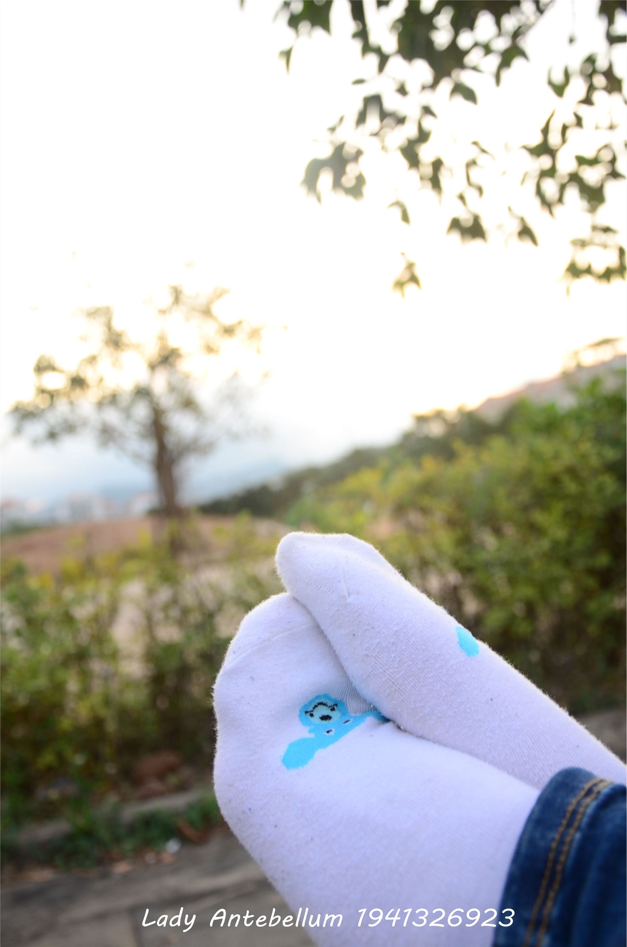 [战前女神] 恋足美腿棉袜女神级摄影套图 028