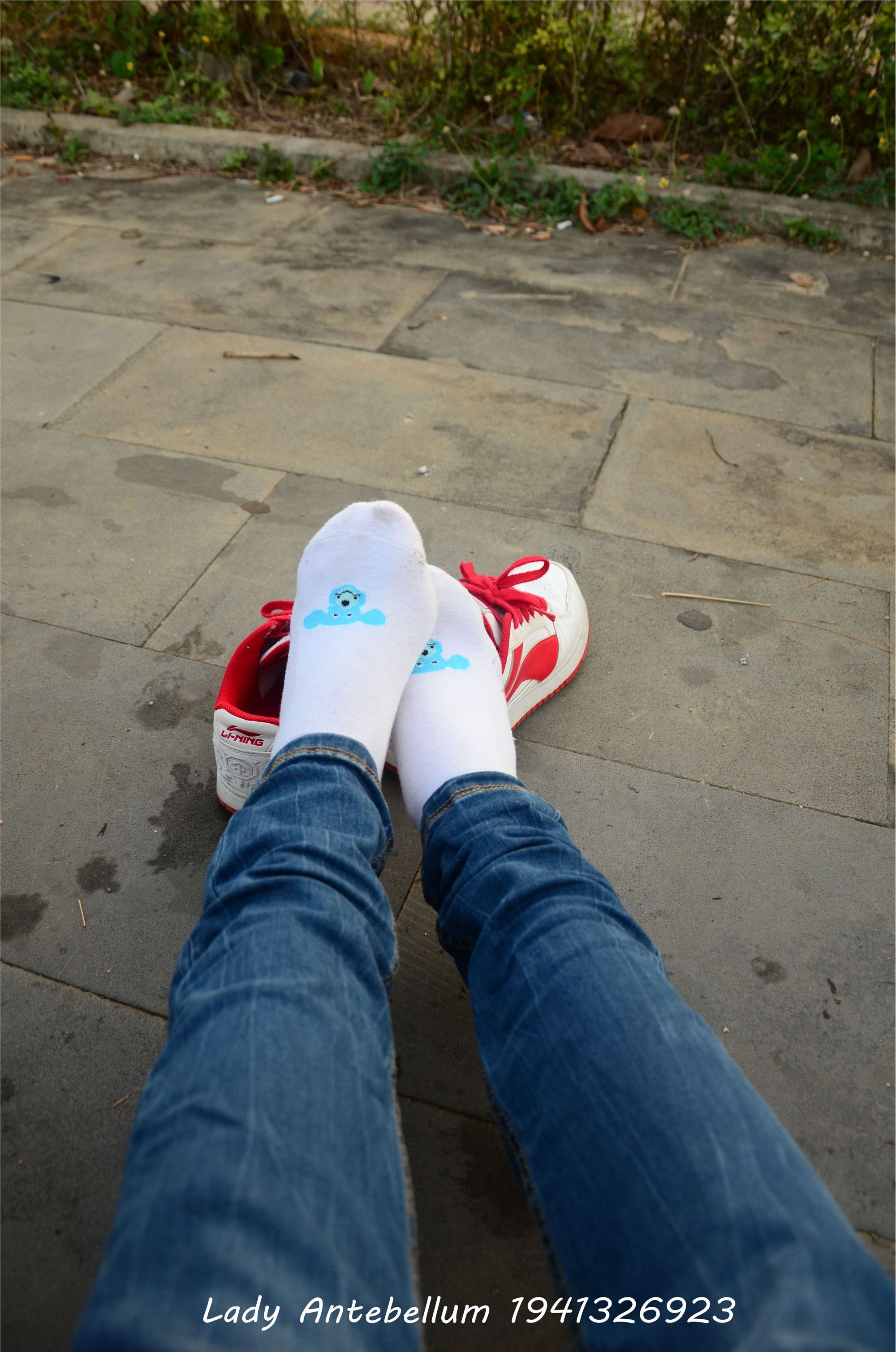 [战前女神] 恋足美腿棉袜女神级摄影套图 028