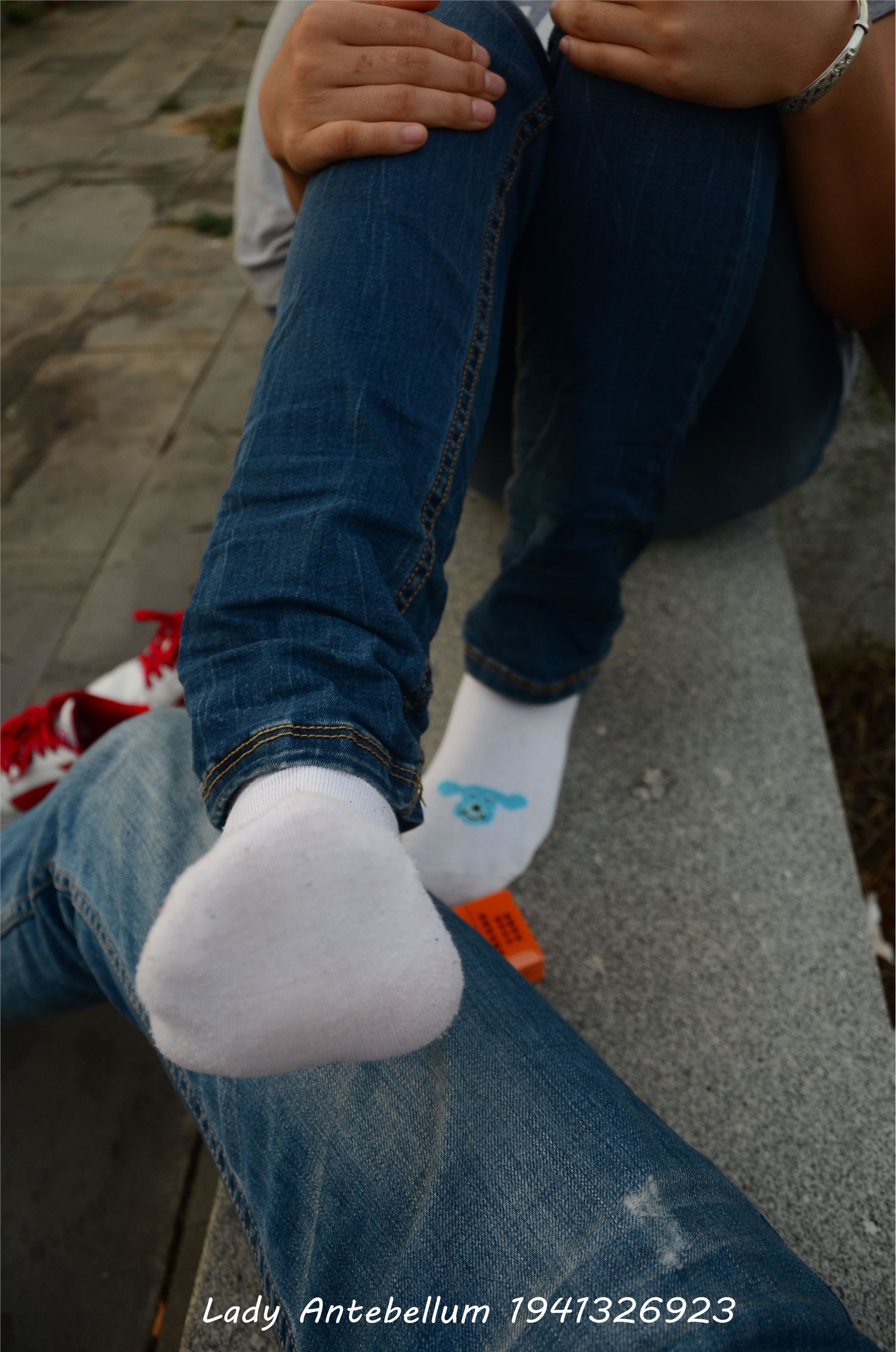 [战前女神] 恋足美腿棉袜女神级摄影套图 028