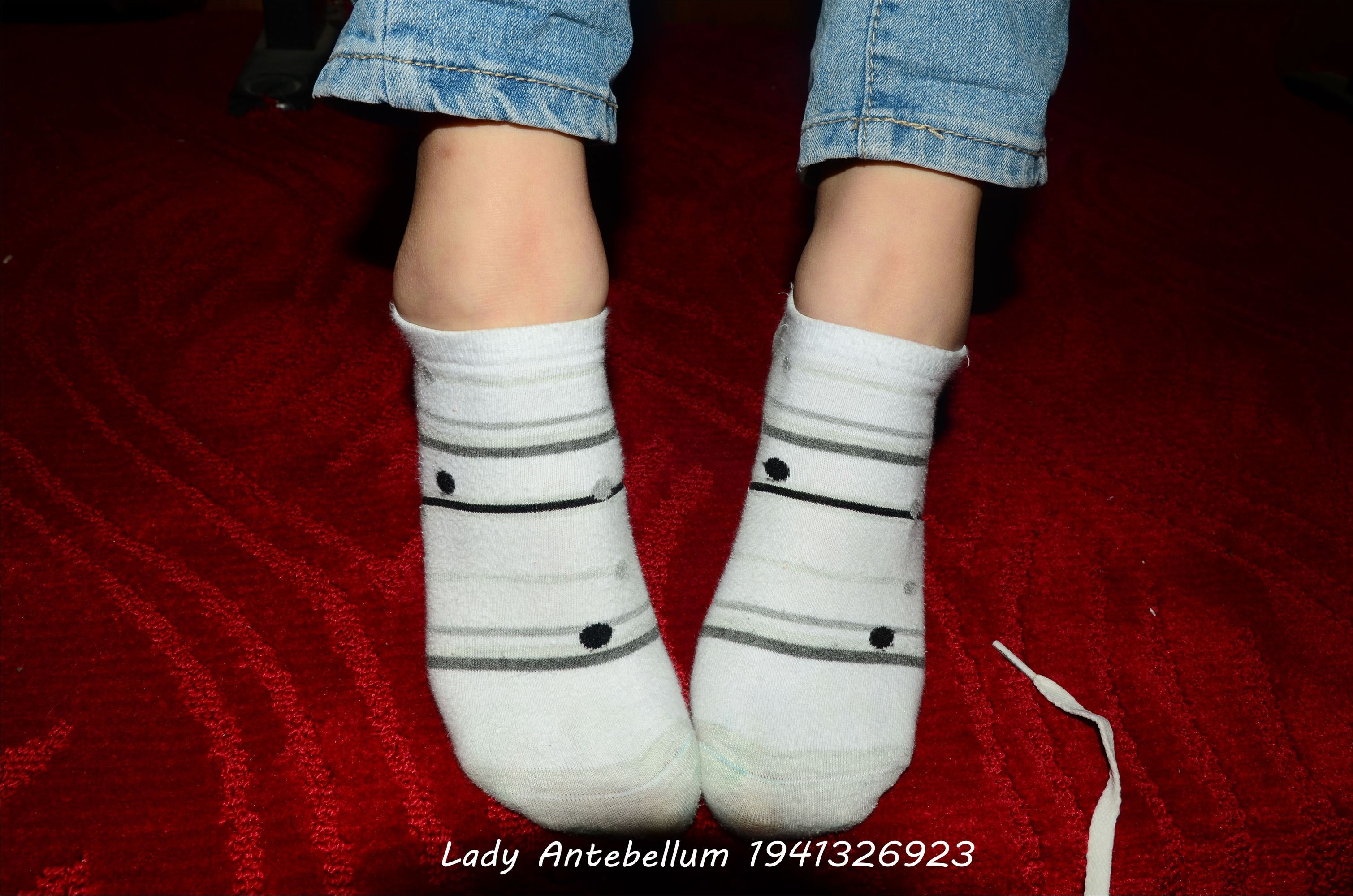 [战前女神] 恋足美腿棉袜女神级摄影套图 029