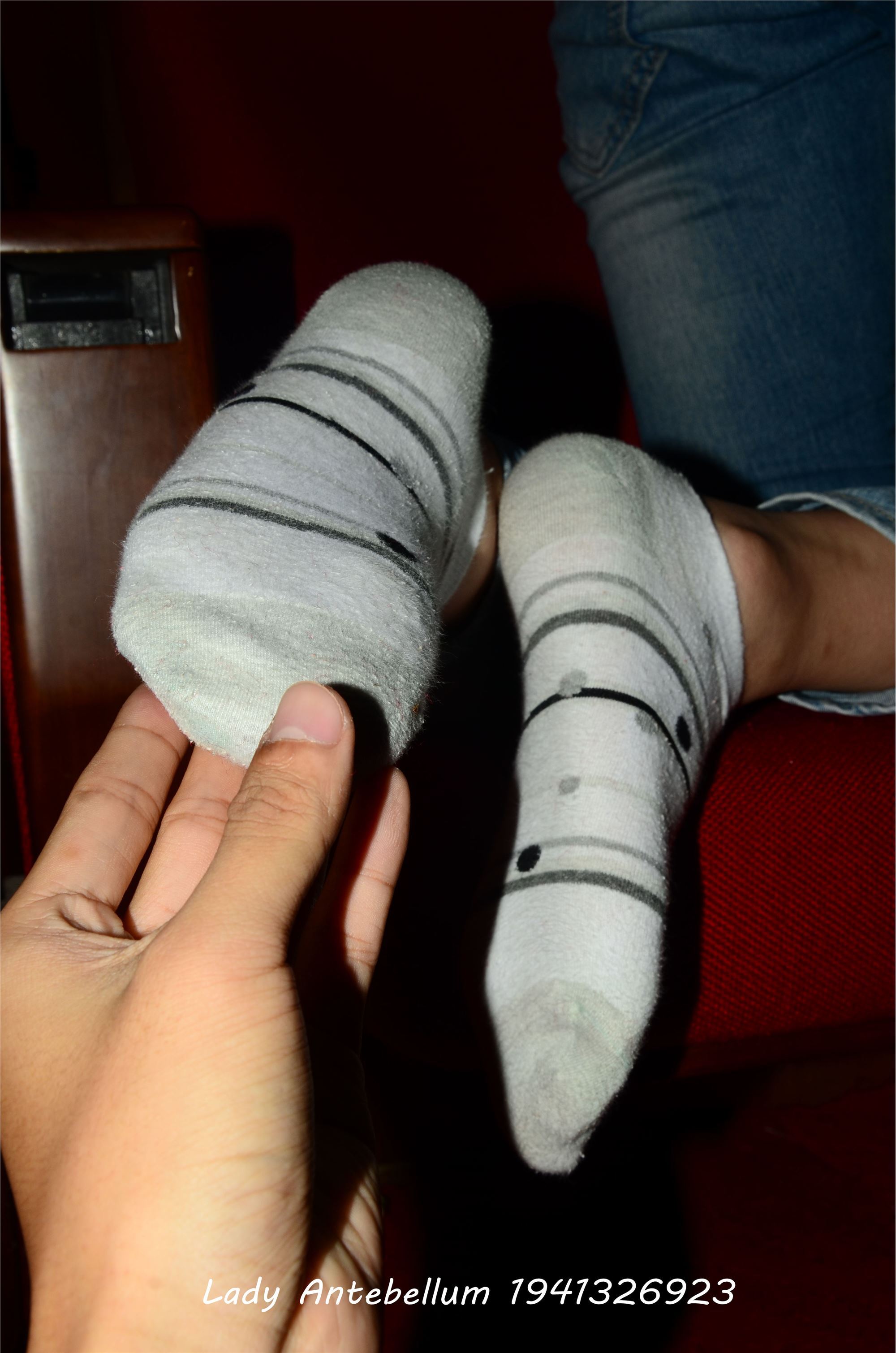 [战前女神] 恋足美腿棉袜女神级摄影套图 029