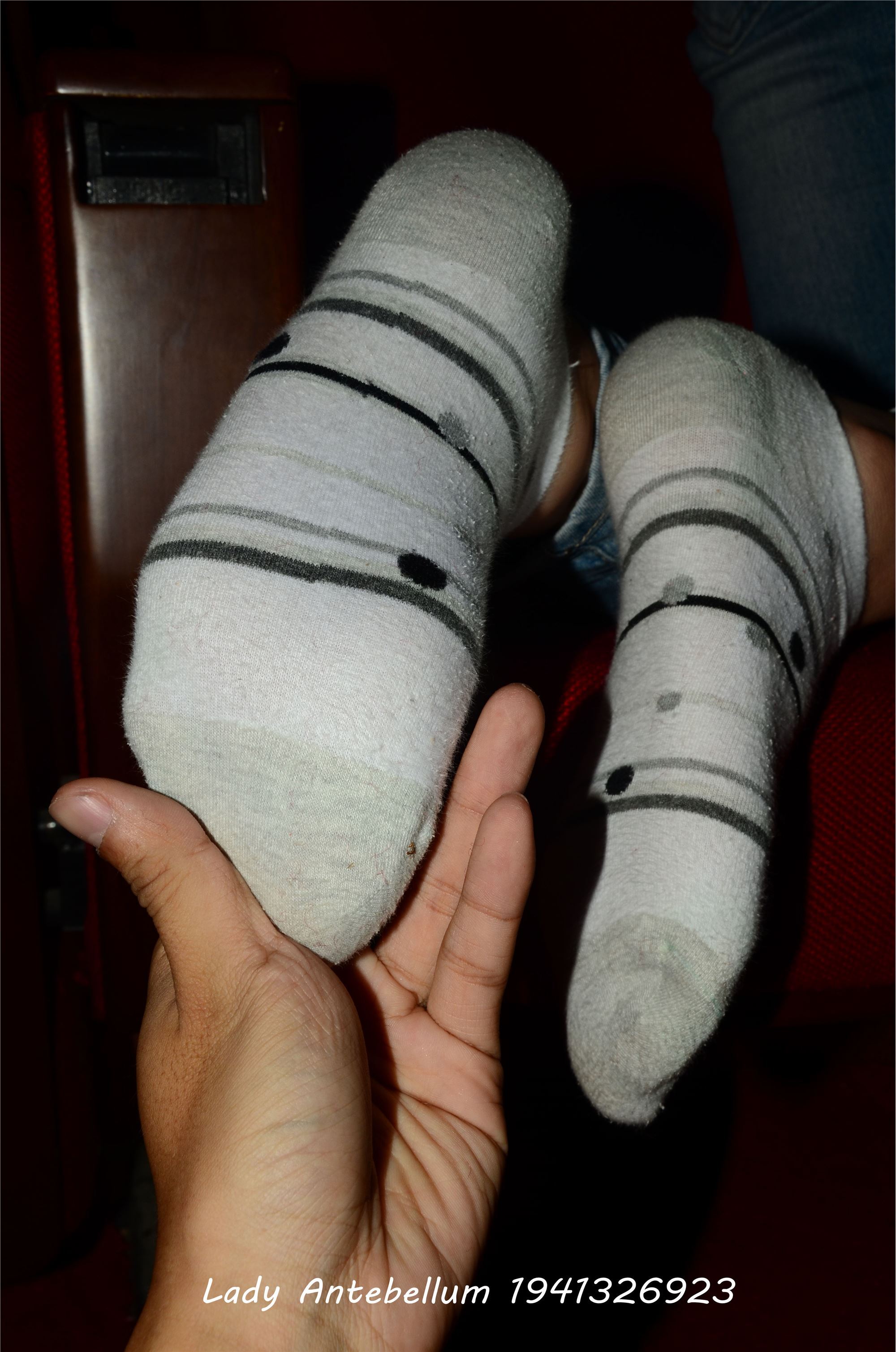 [战前女神] 恋足美腿棉袜女神级摄影套图 029