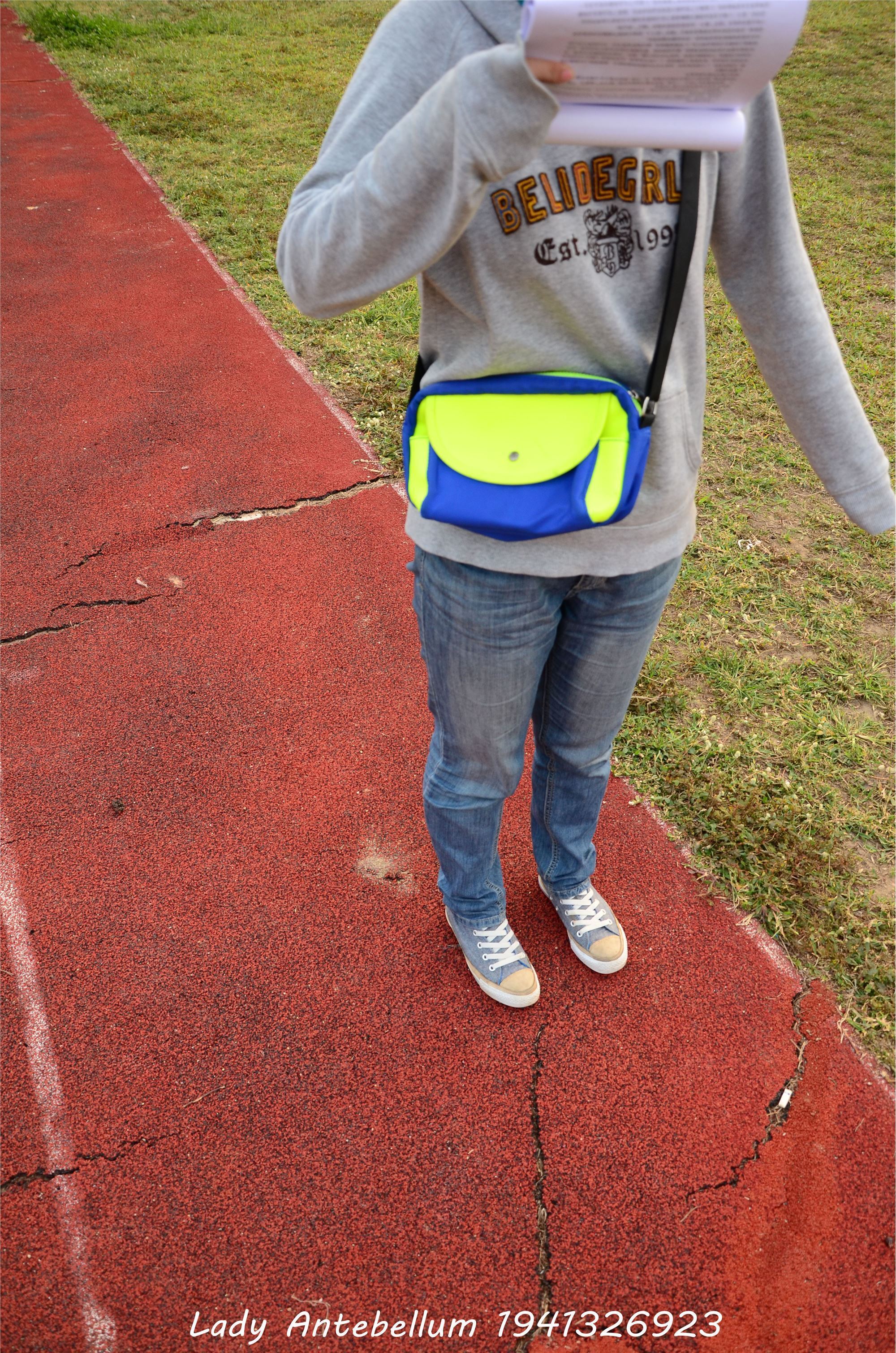 [战前女神] 恋足美腿棉袜女神级摄影套图 030