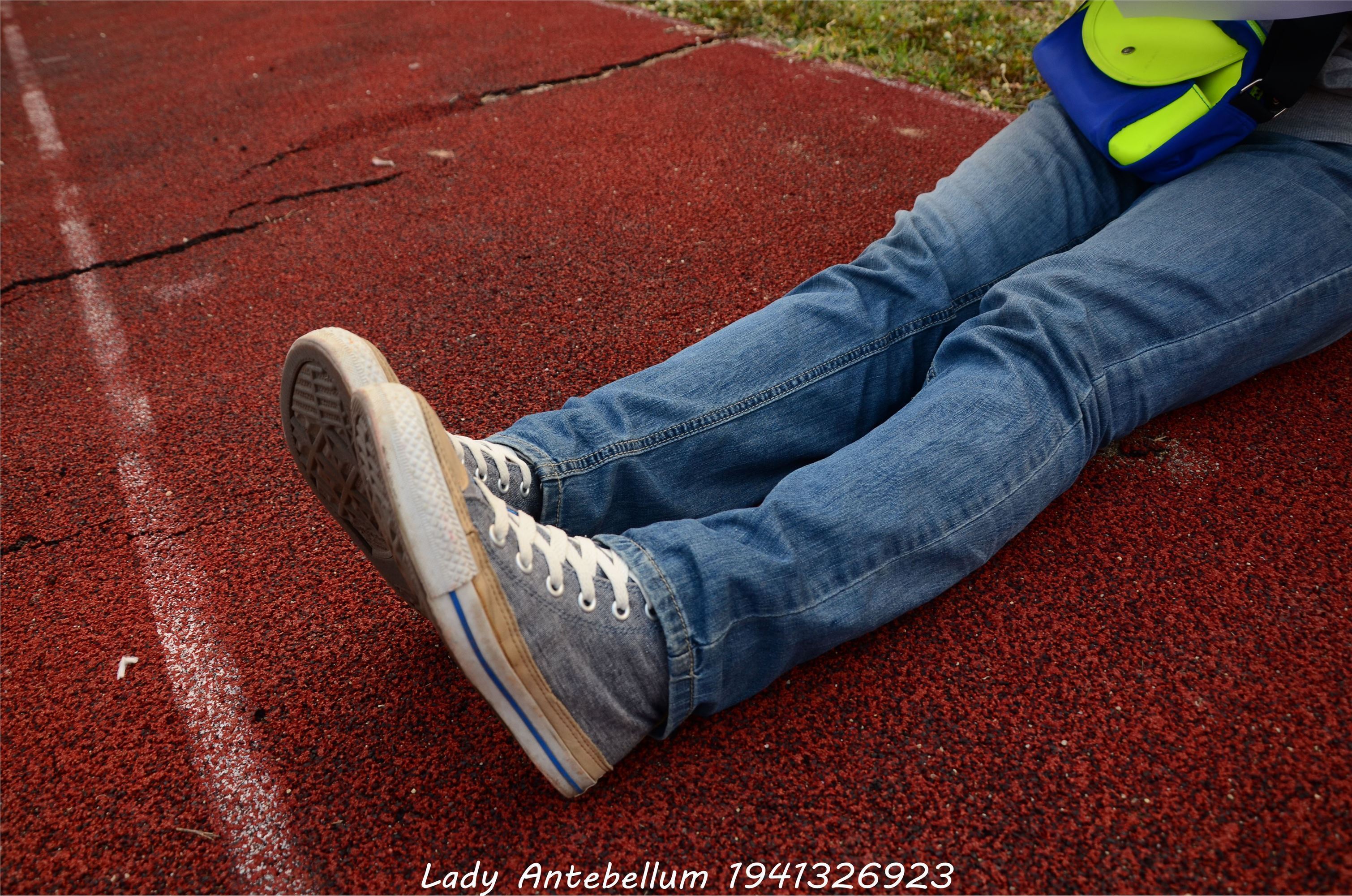 [战前女神] 恋足美腿棉袜女神级摄影套图 030