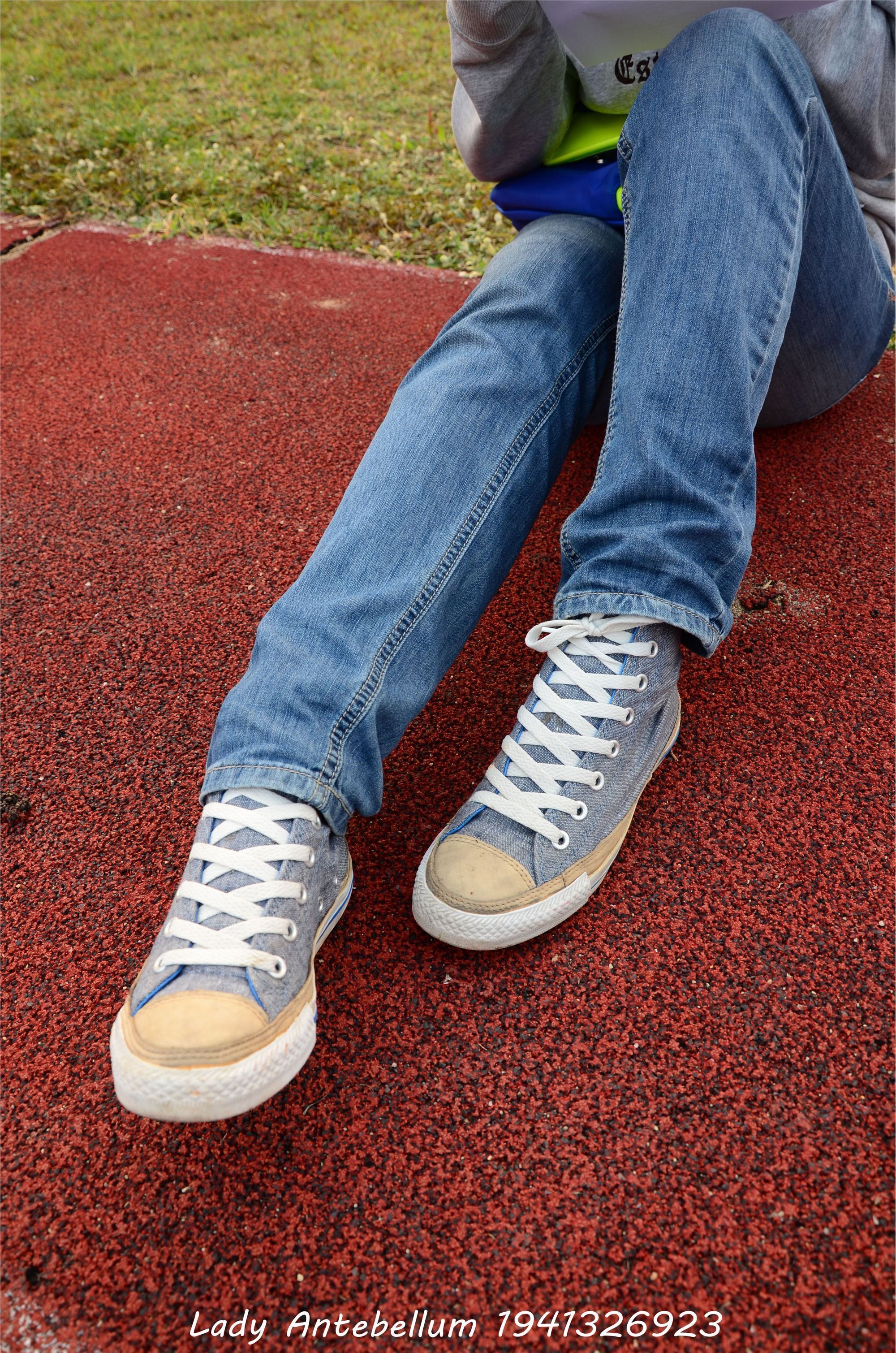 [战前女神] 恋足美腿棉袜女神级摄影套图 030