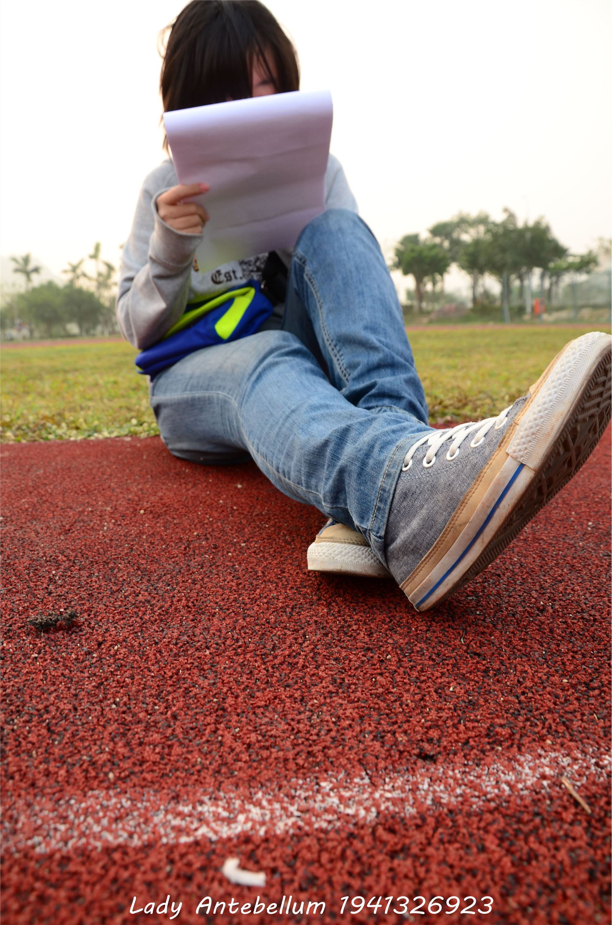 [战前女神] 恋足美腿棉袜女神级摄影套图 030