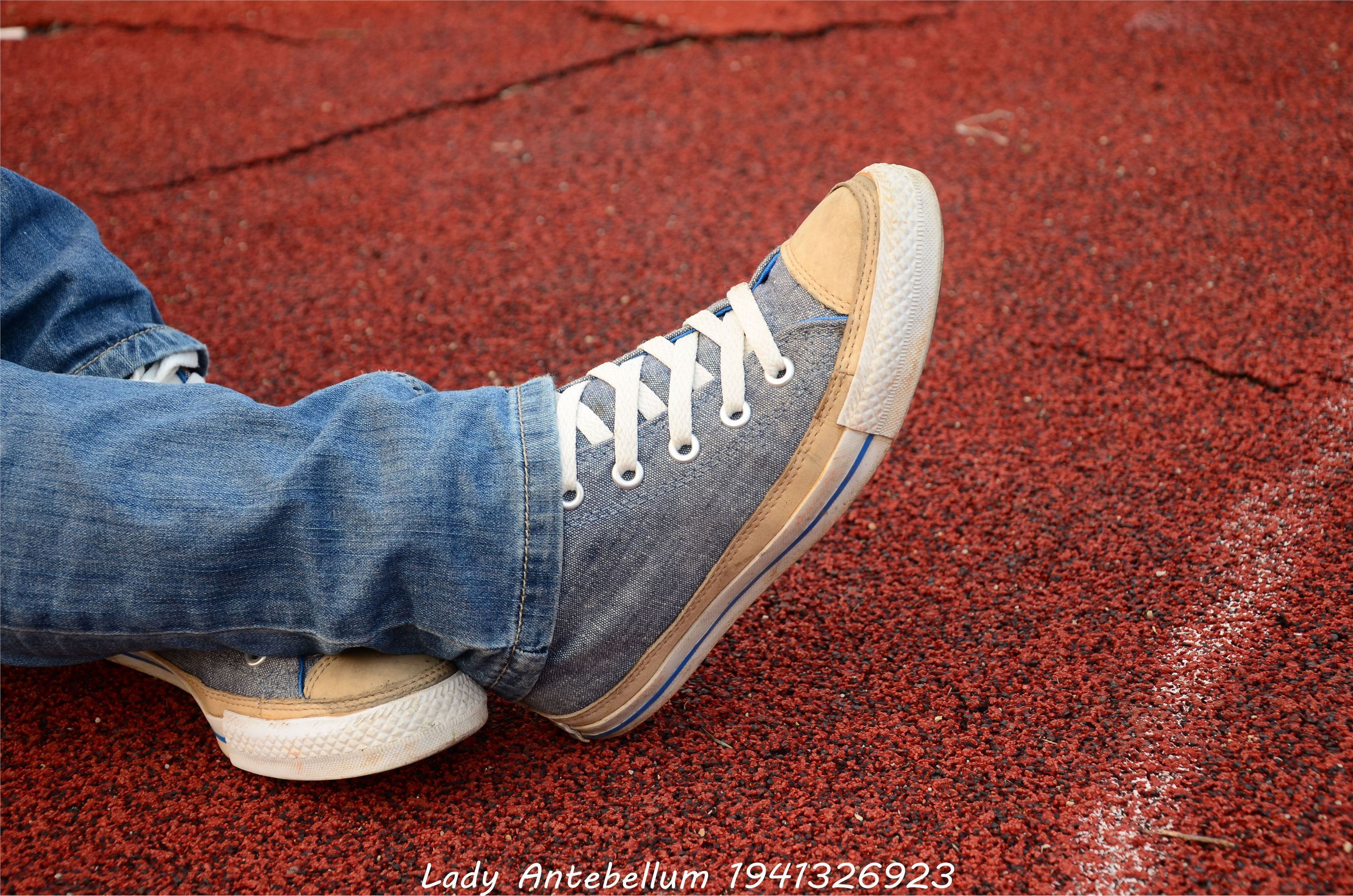 [战前女神] 恋足美腿棉袜女神级摄影套图 030