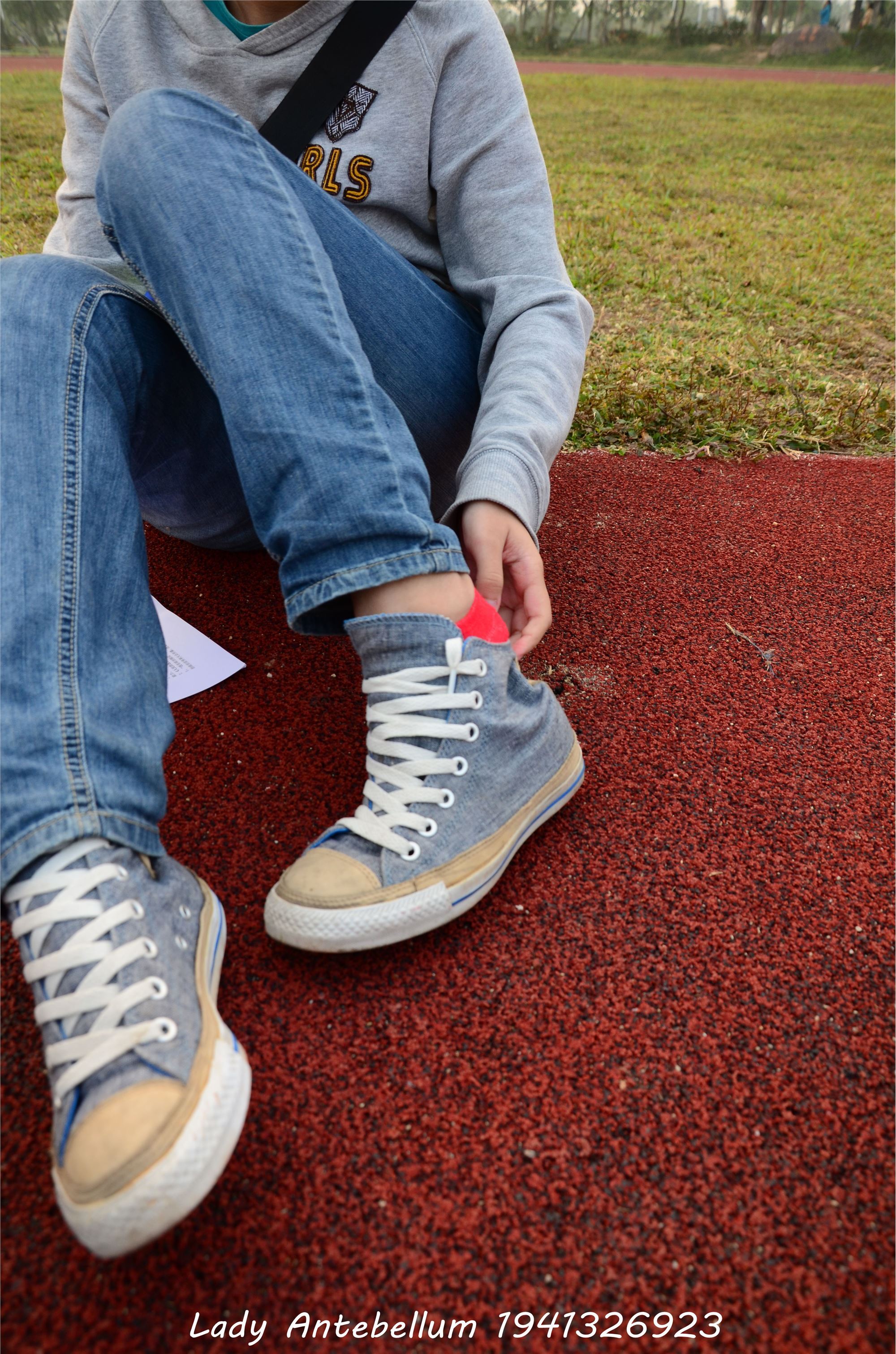 [战前女神] 恋足美腿棉袜女神级摄影套图 030