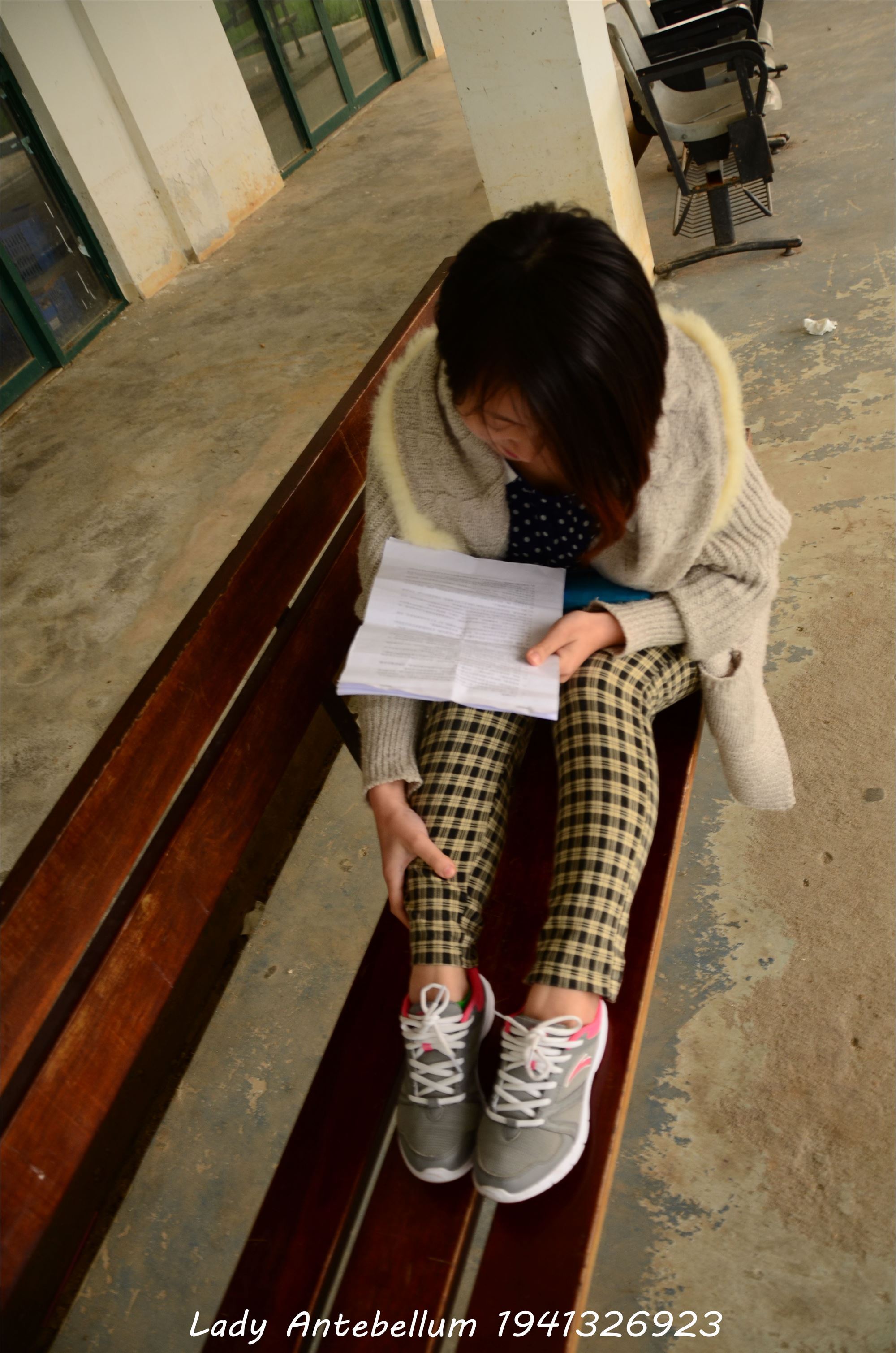 [战前女神] 恋足美腿棉袜女神级摄影套图 030