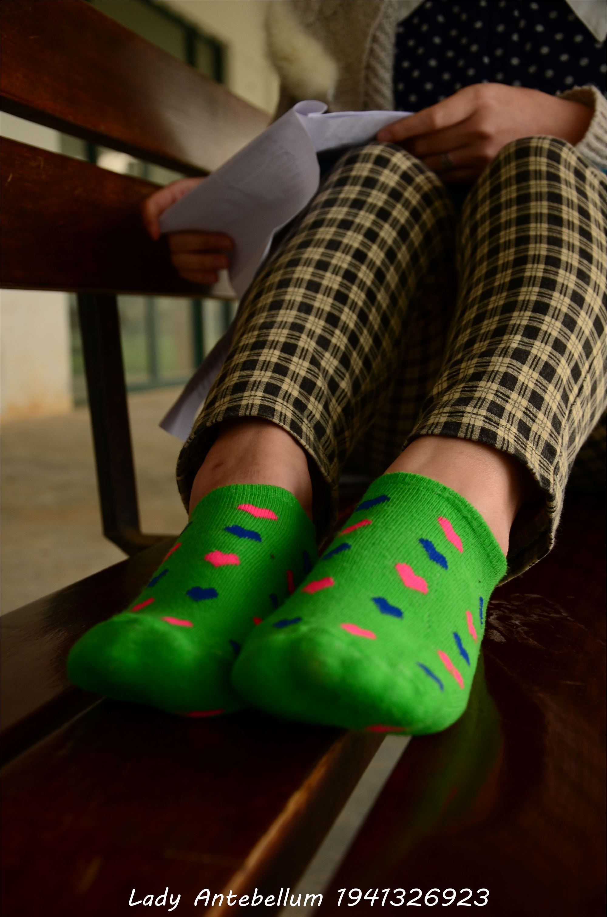 [战前女神] 恋足美腿棉袜女神级摄影套图 030