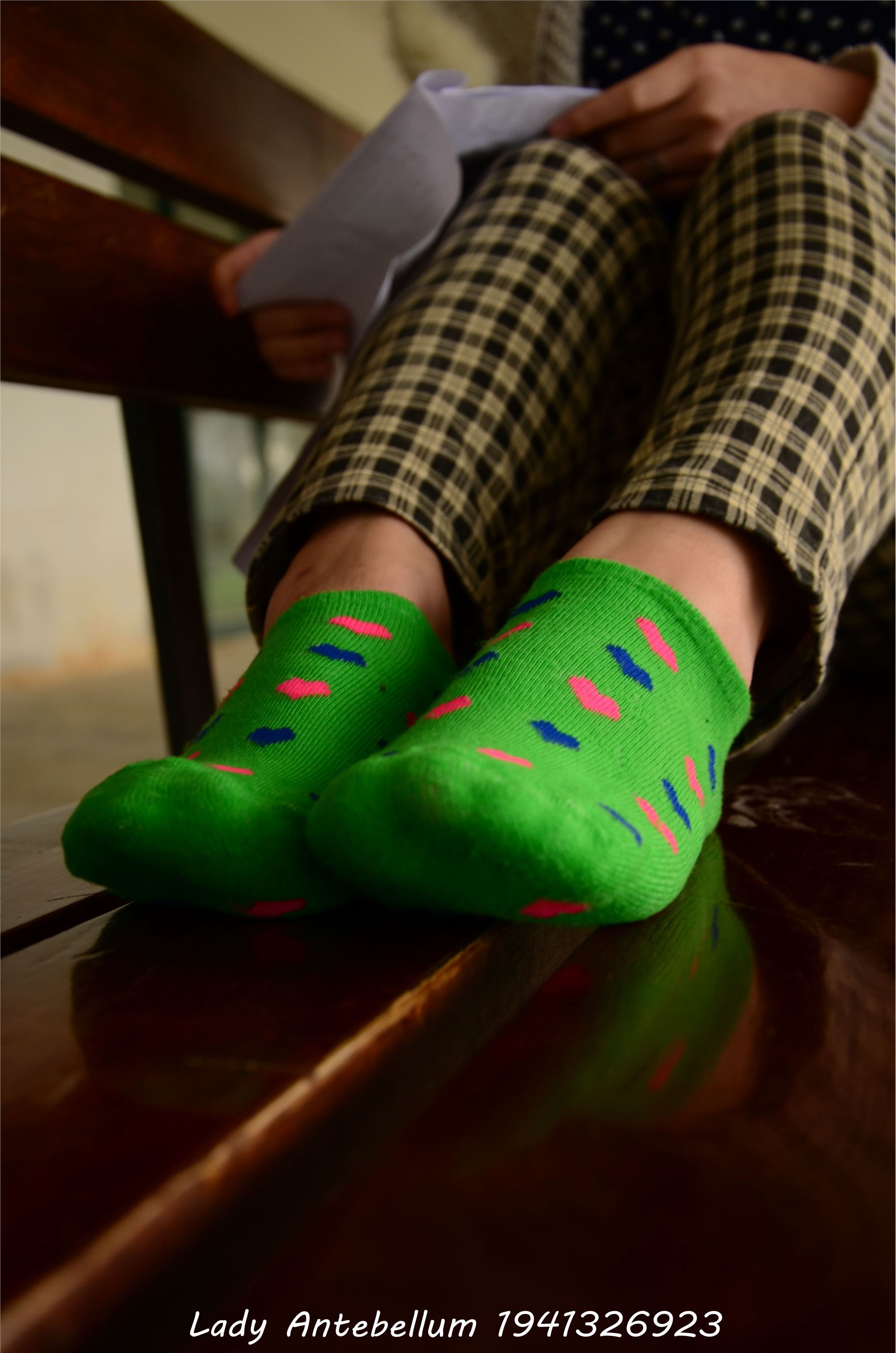 [战前女神] 恋足美腿棉袜女神级摄影套图 030