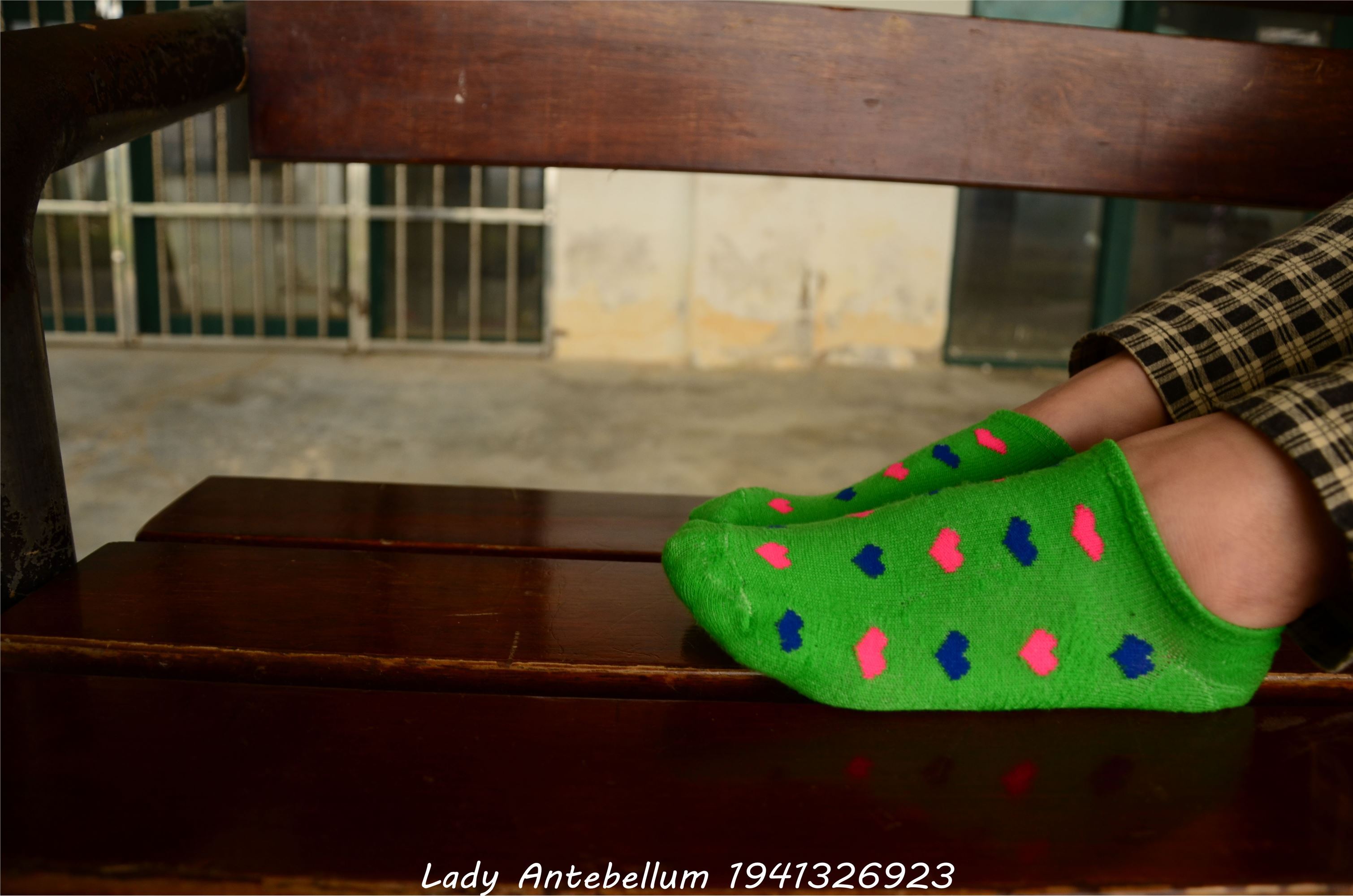 [战前女神] 恋足美腿棉袜女神级摄影套图 030