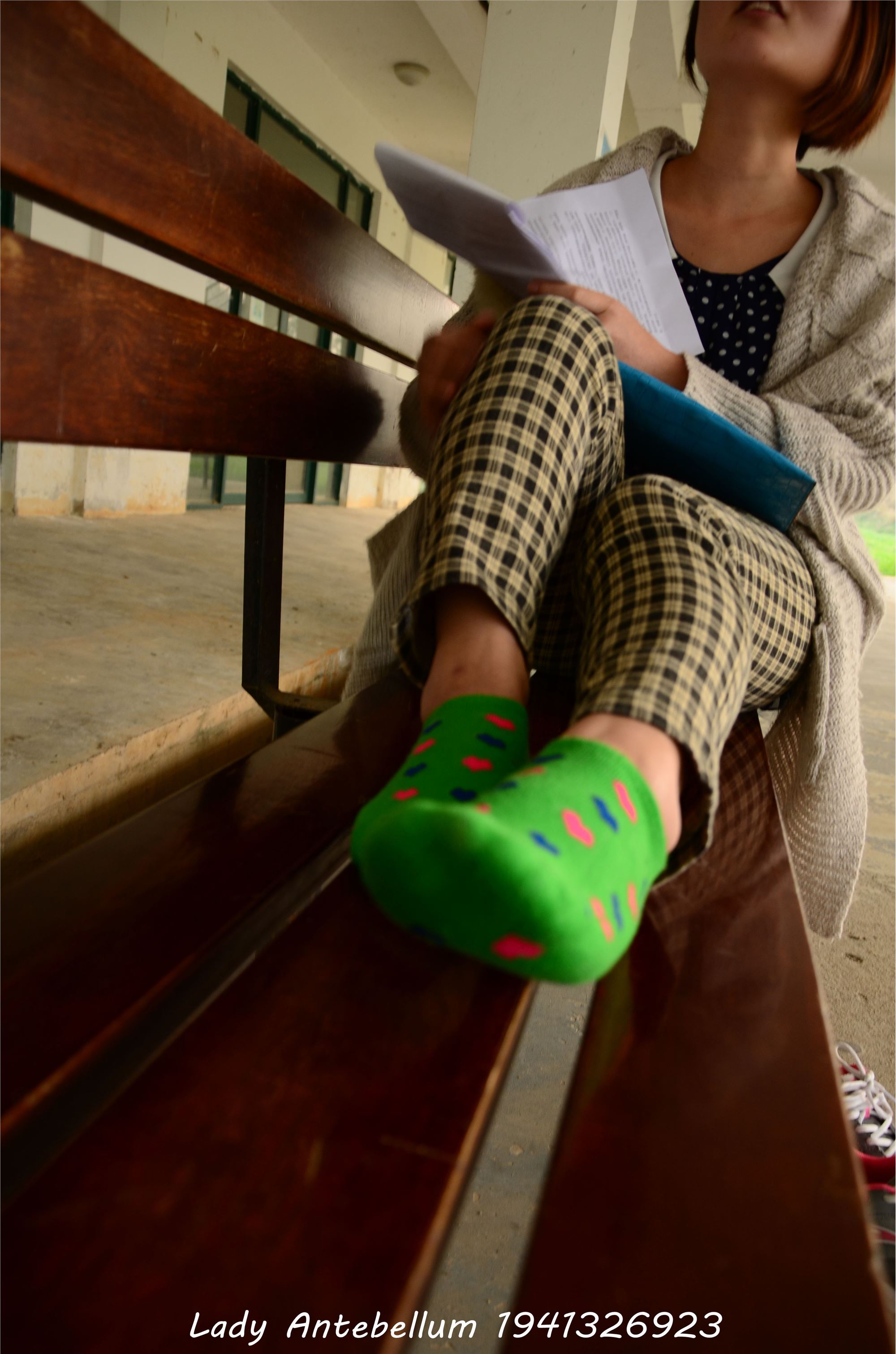 [战前女神] 恋足美腿棉袜女神级摄影套图 030