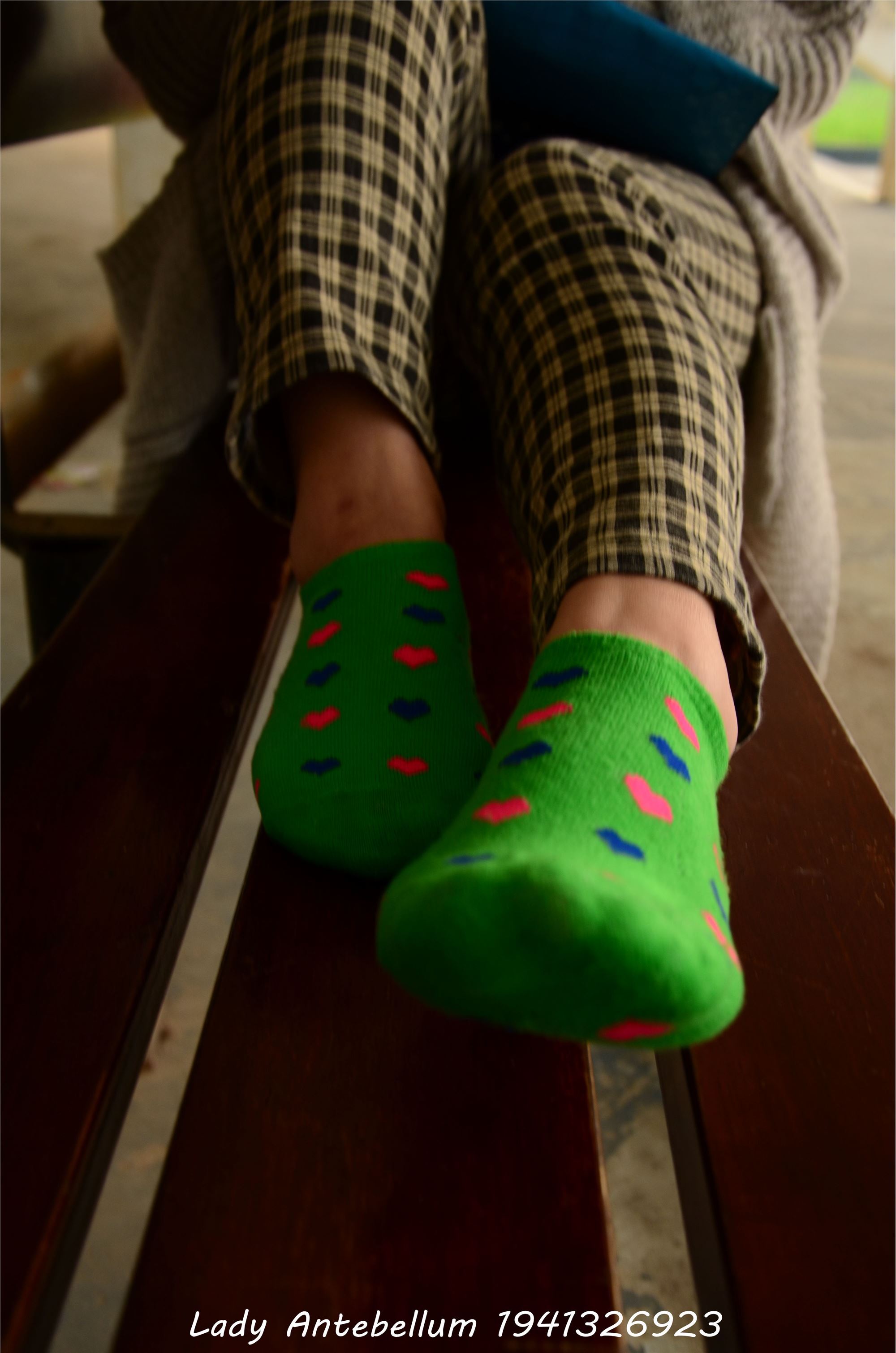 [战前女神] 恋足美腿棉袜女神级摄影套图 030