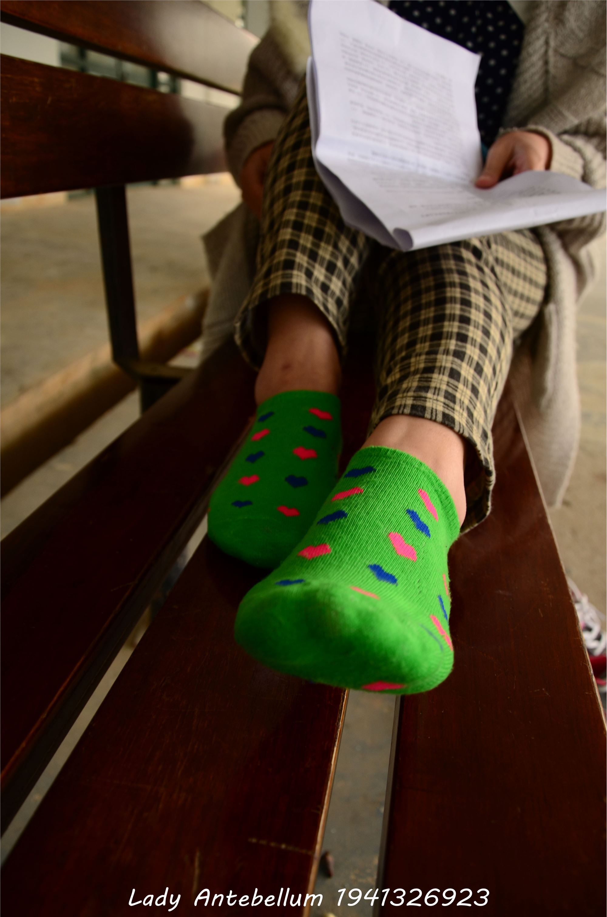 [战前女神] 恋足美腿棉袜女神级摄影套图 030