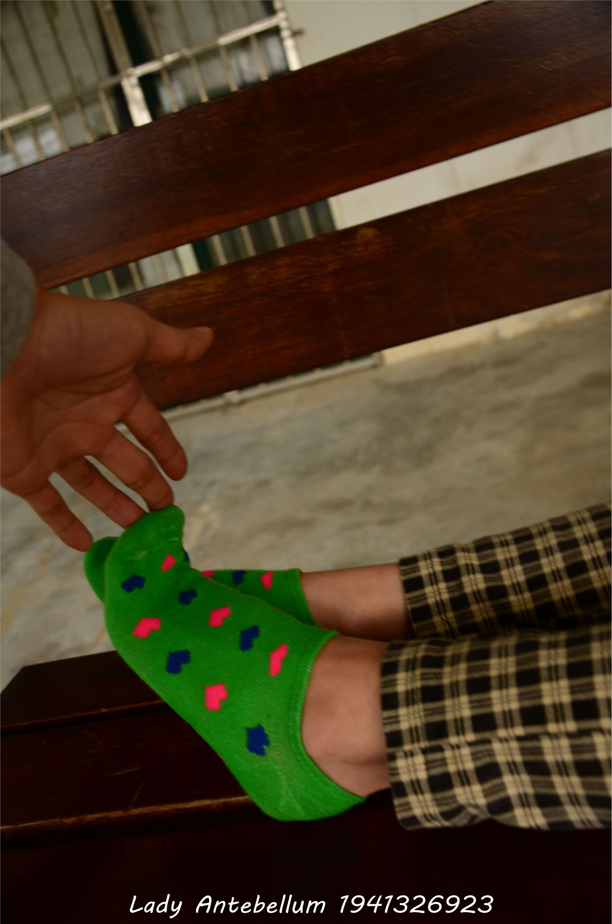 [战前女神] 恋足美腿棉袜女神级摄影套图 030