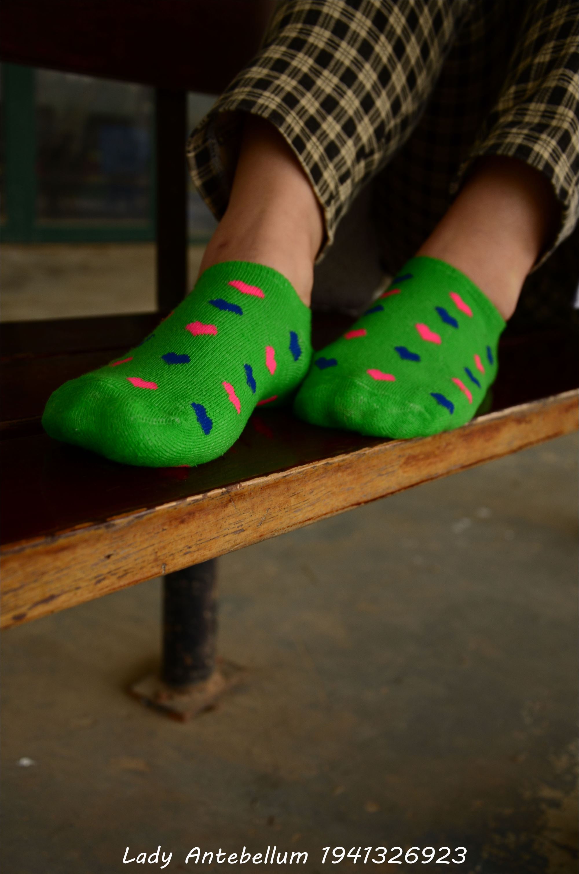 [战前女神] 恋足美腿棉袜女神级摄影套图 030