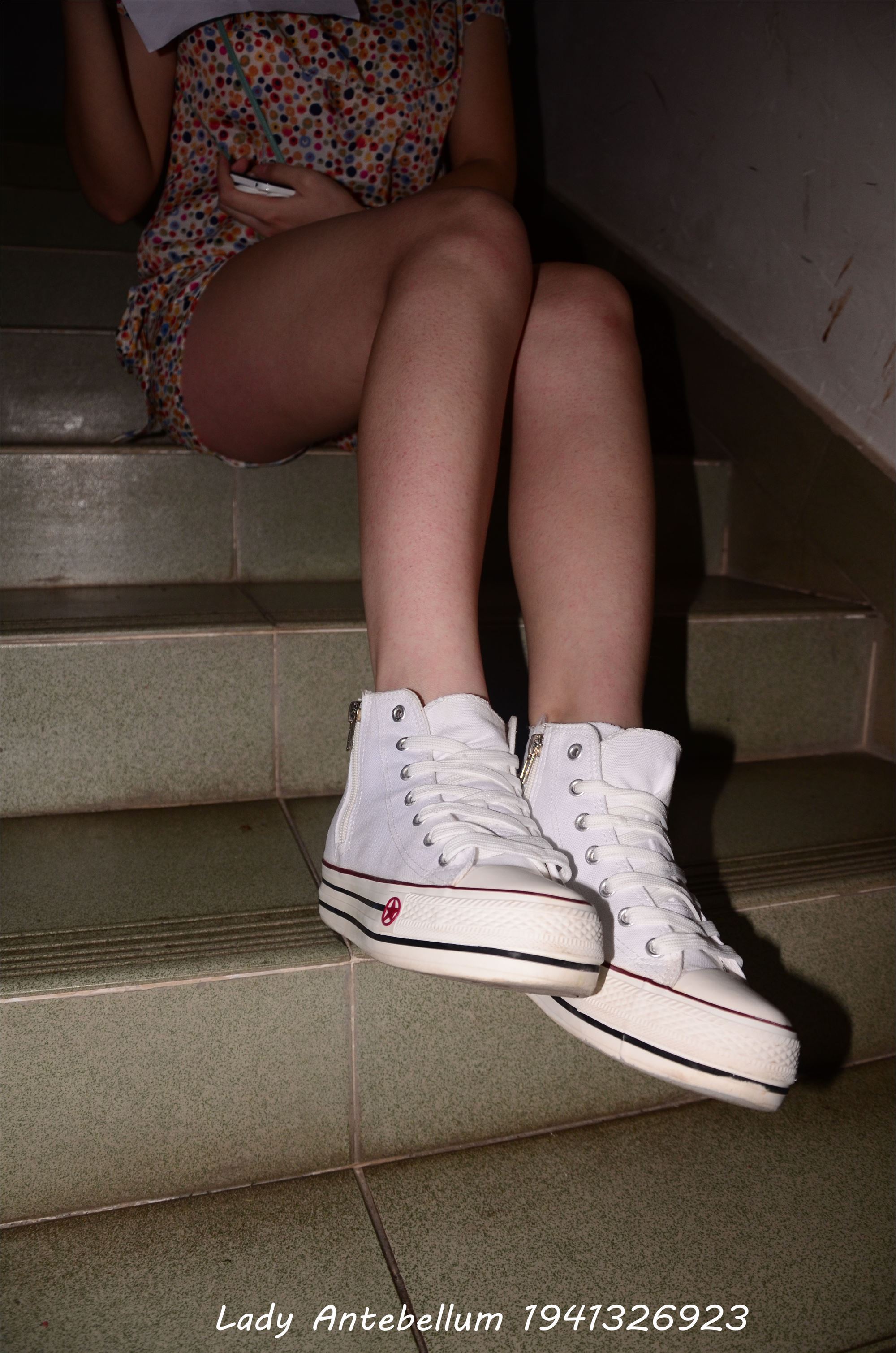 [战前女神] 恋足美腿棉袜女神级摄影套图 031