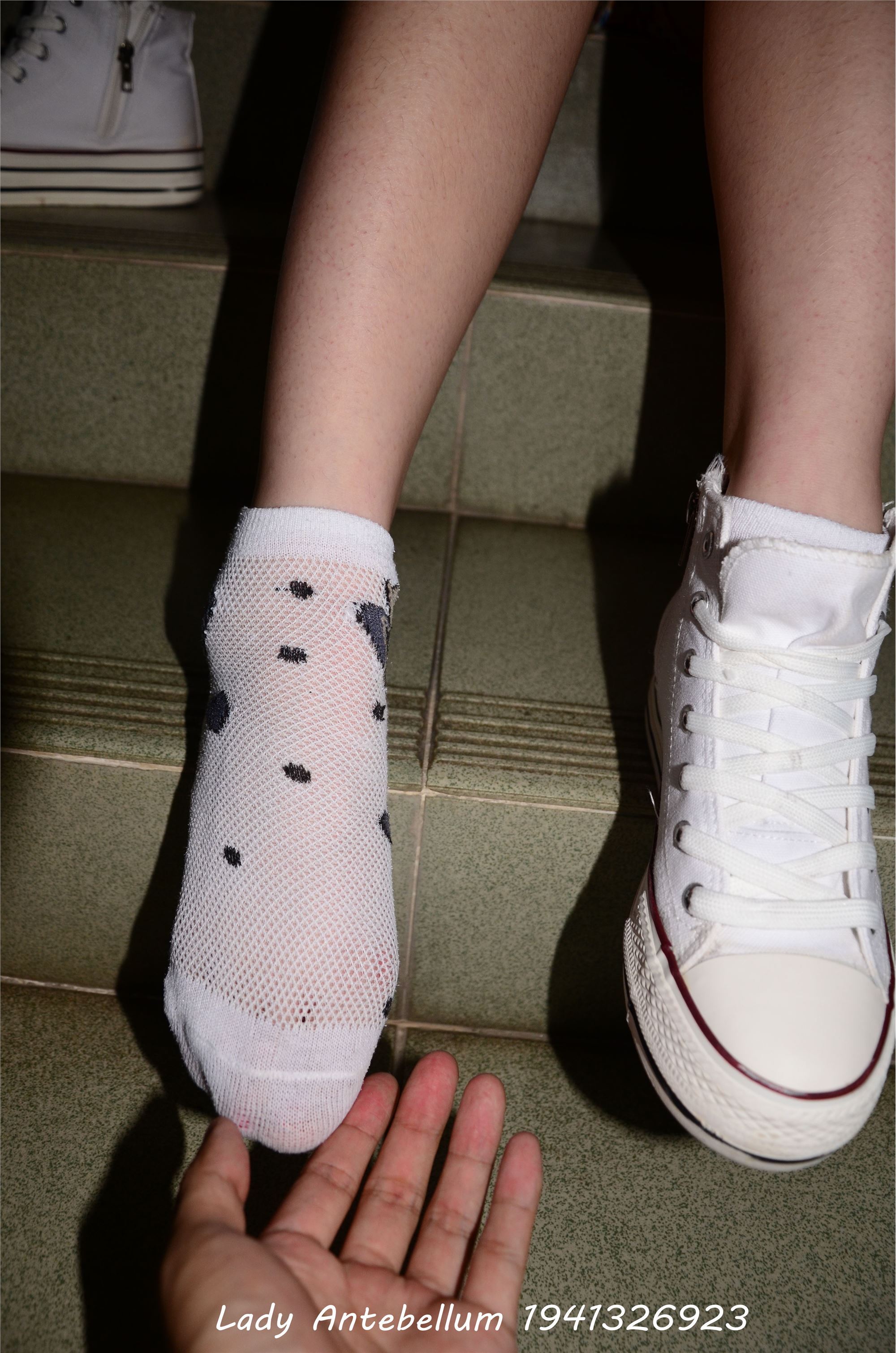 [战前女神] 恋足美腿棉袜女神级摄影套图 031