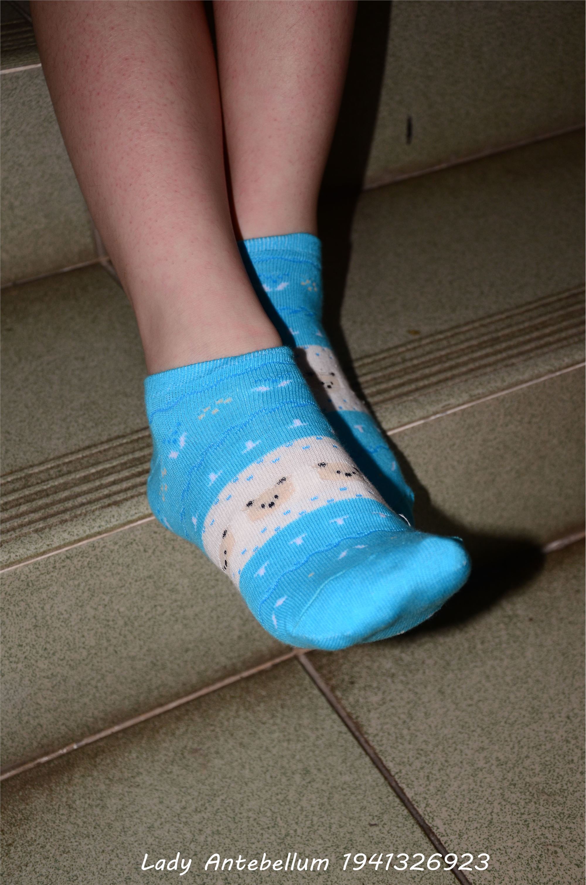 [战前女神] 恋足美腿棉袜女神级摄影套图 031