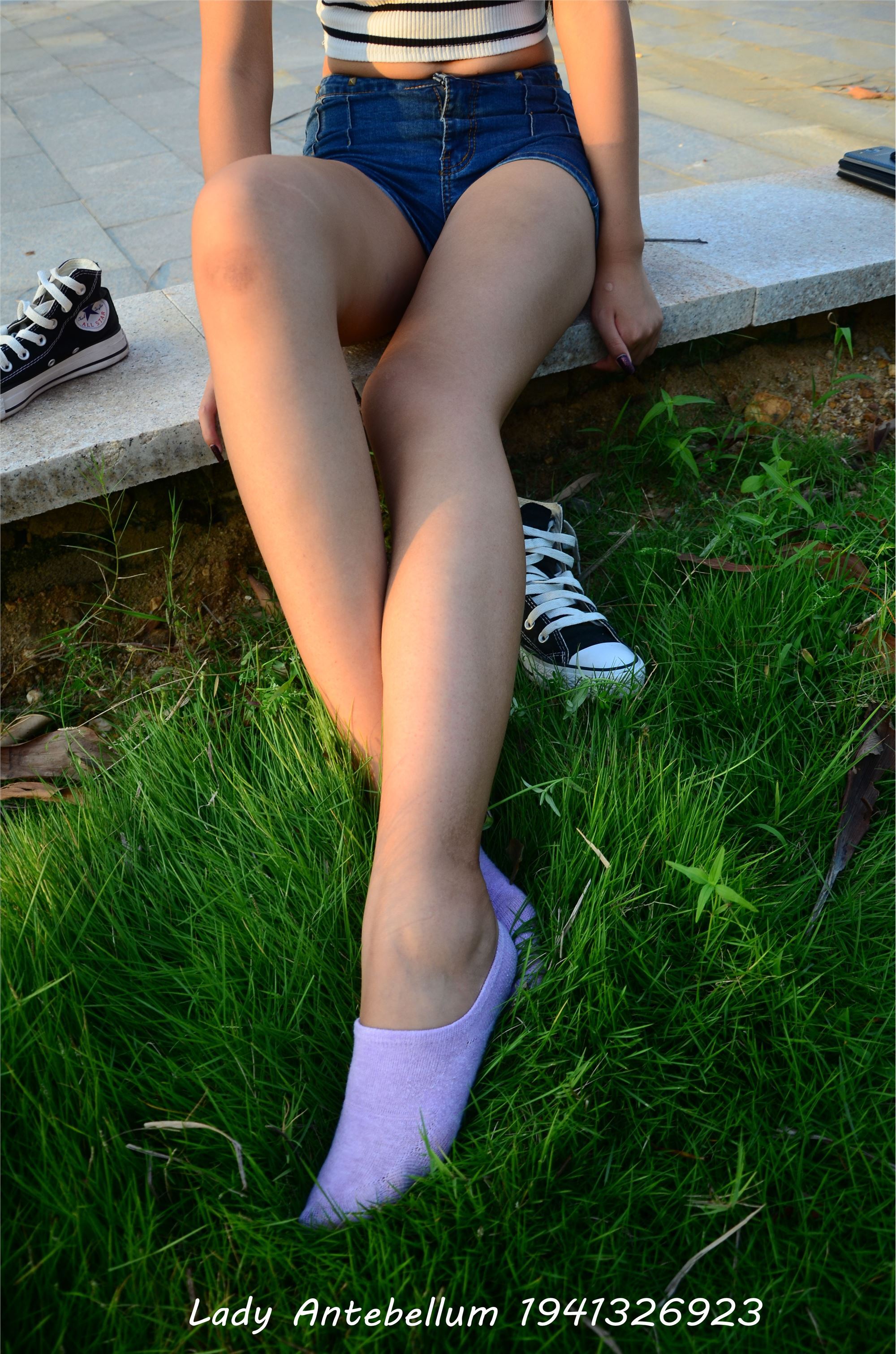 [战前女神] 恋足美腿棉袜女神级摄影套图 032