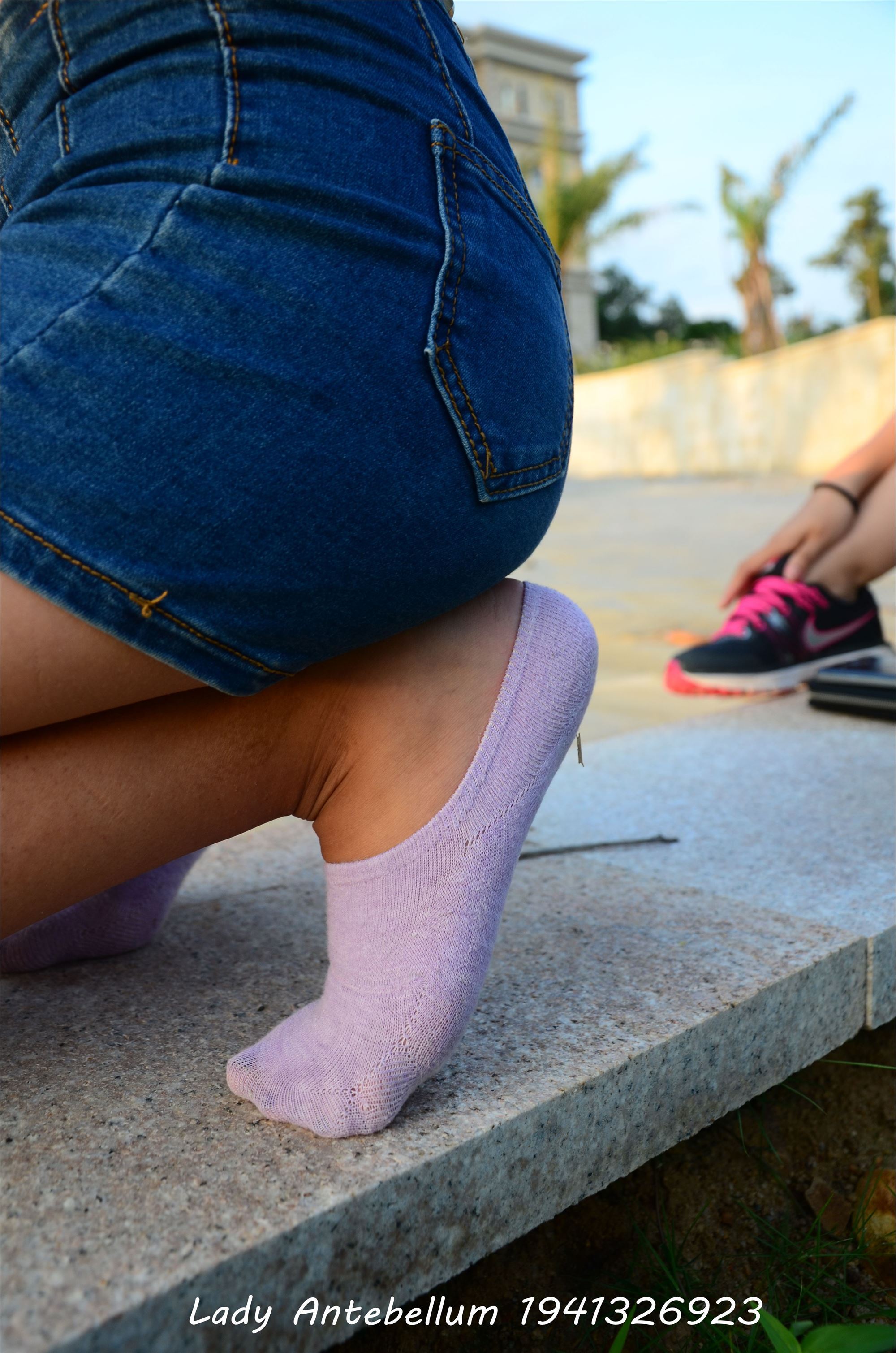 [战前女神] 恋足美腿棉袜女神级摄影套图 032