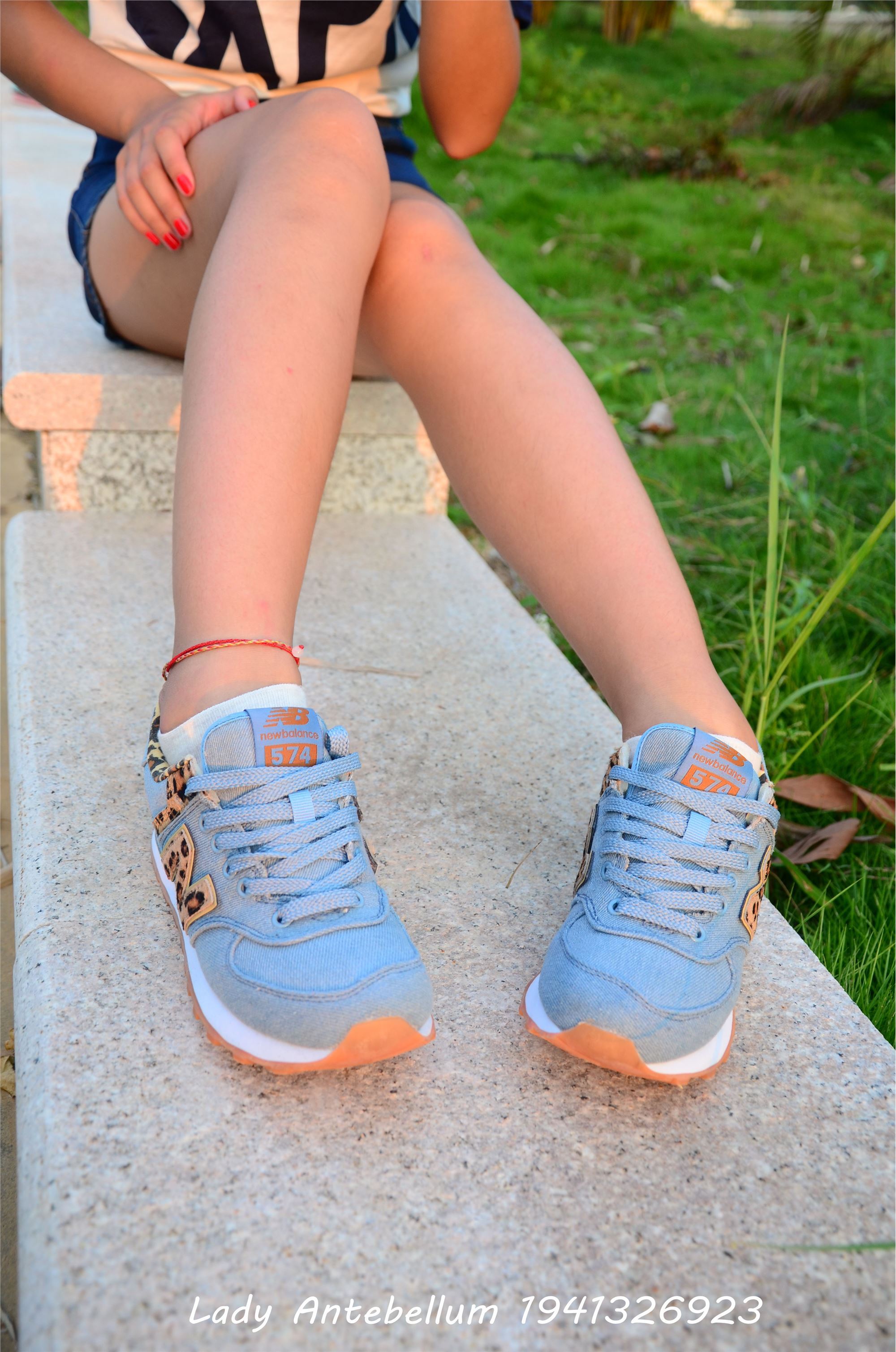 [战前女神] 恋足美腿棉袜女神级摄影套图 032