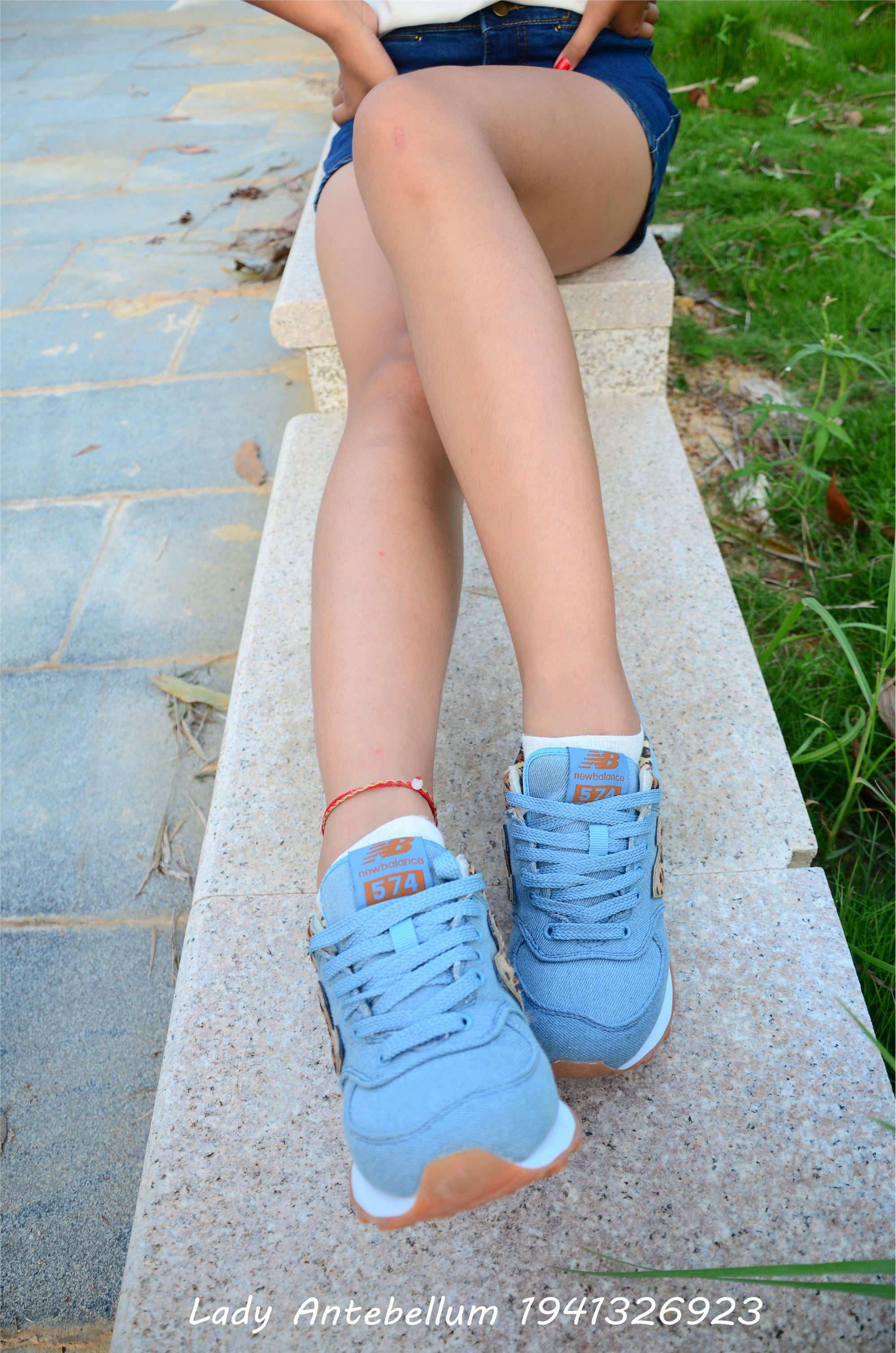 [战前女神] 恋足美腿棉袜女神级摄影套图 032