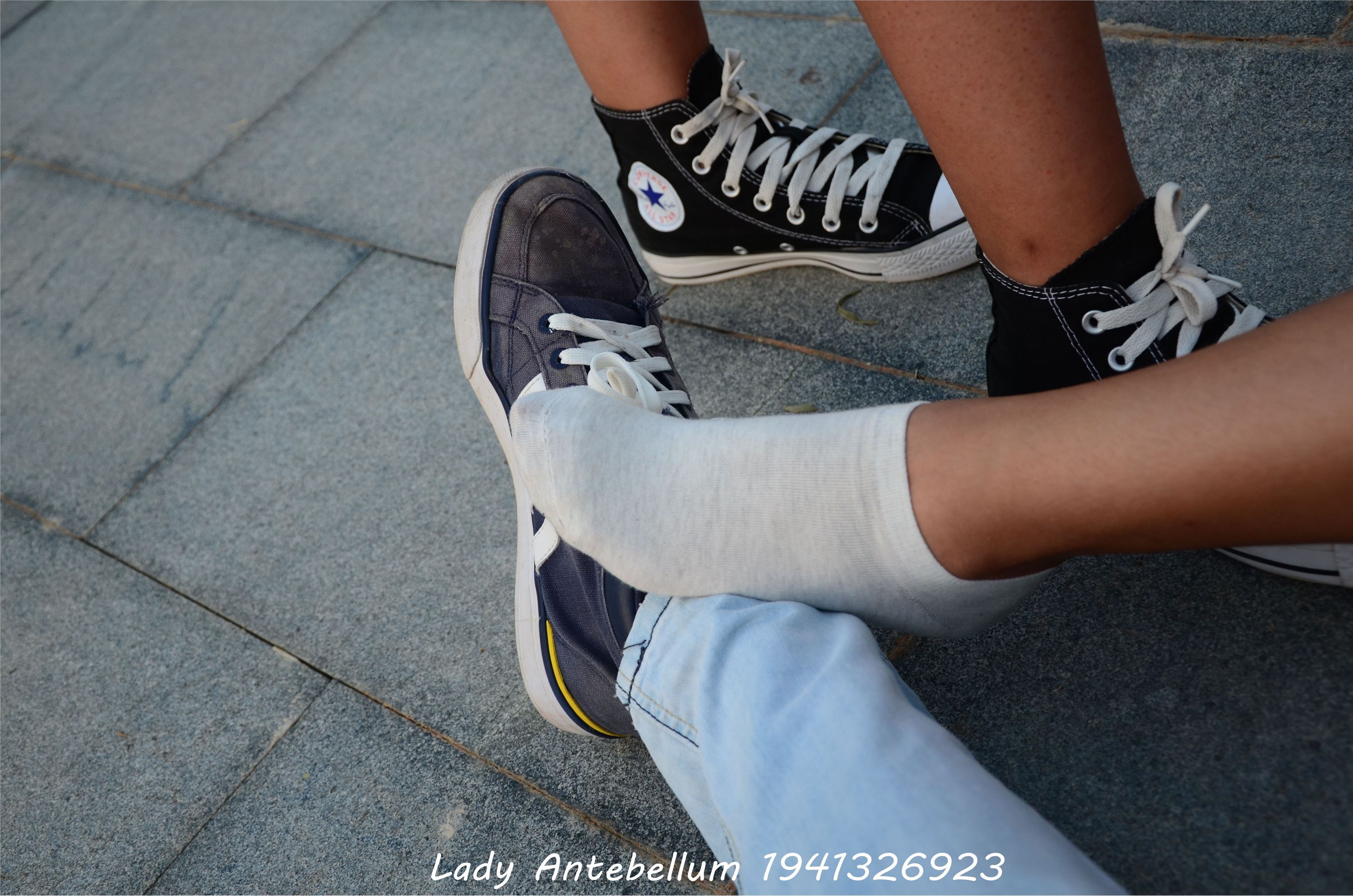 [战前女神] 恋足美腿棉袜女神级摄影套图 032