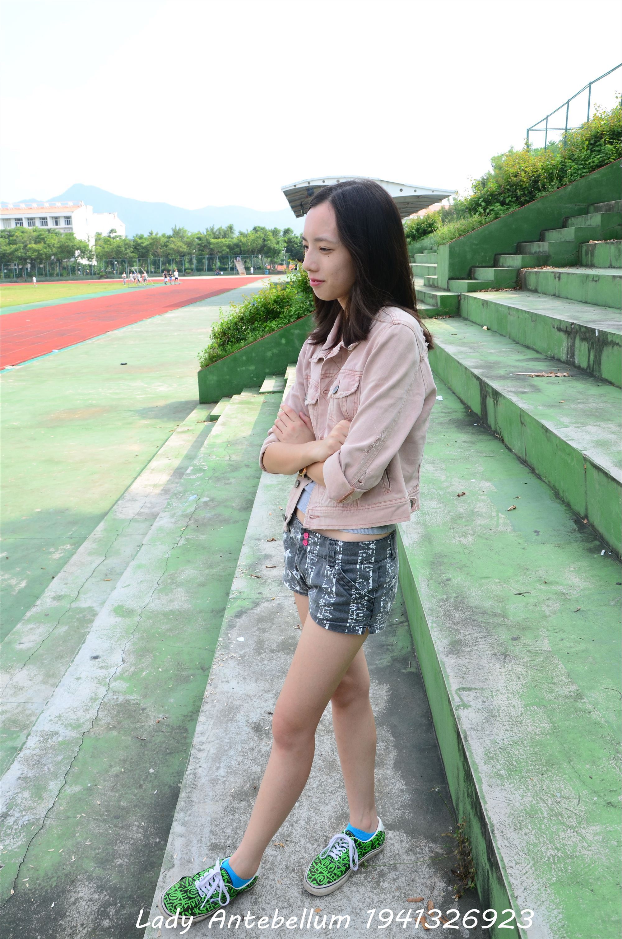 [战前女神] 恋足美腿棉袜女神级摄影套图 033