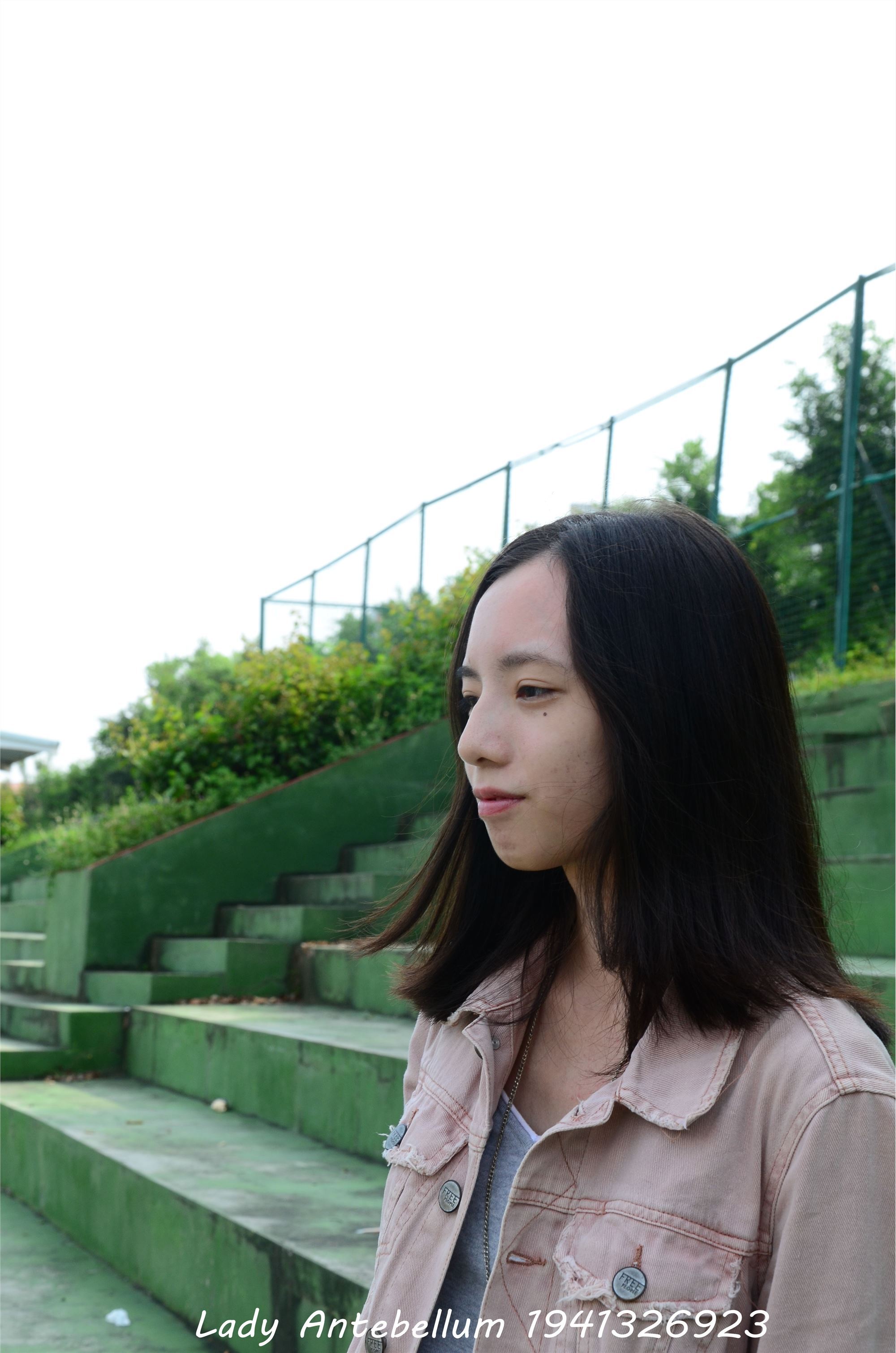 [战前女神] 恋足美腿棉袜女神级摄影套图 033