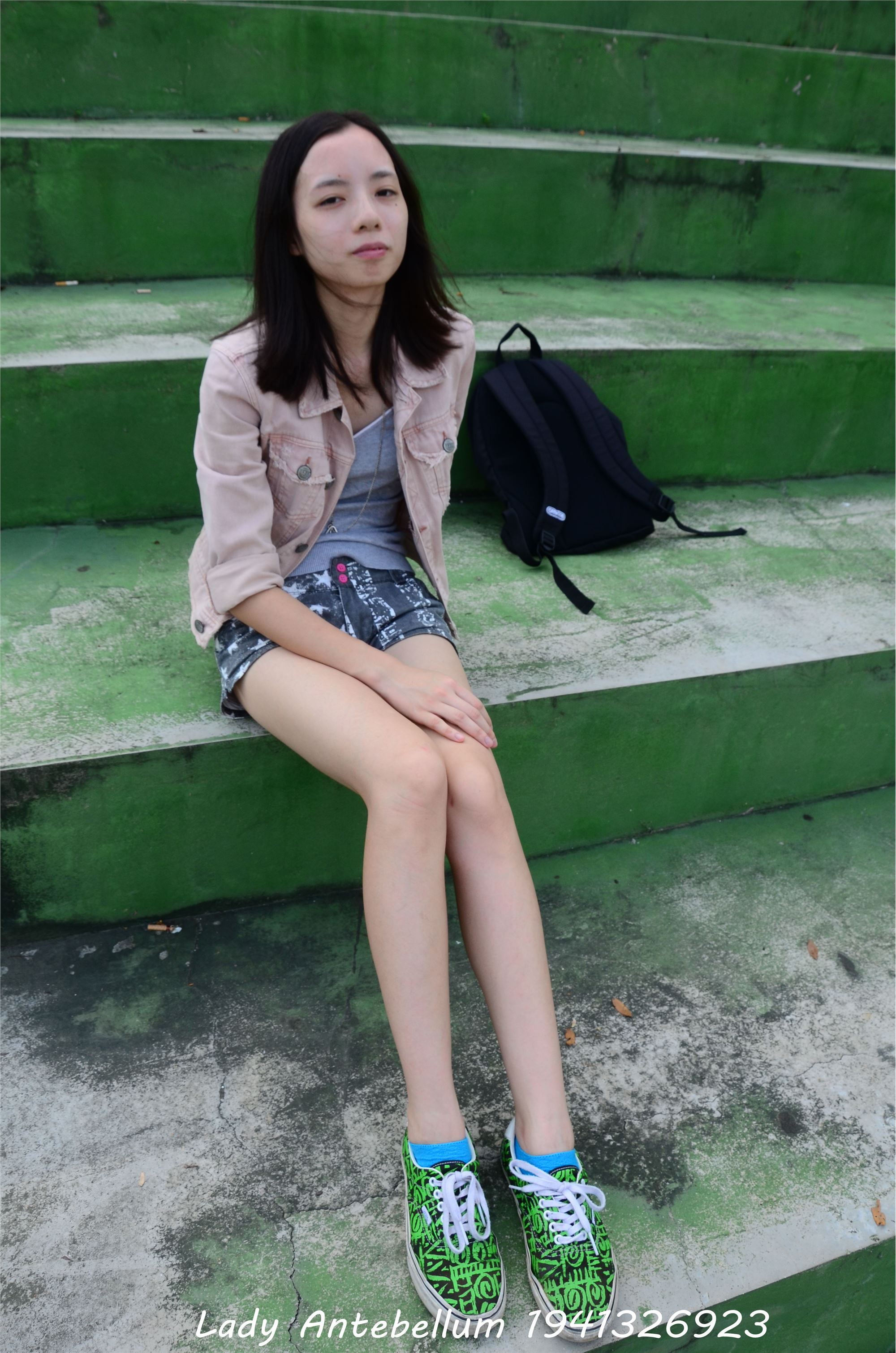 [战前女神] 恋足美腿棉袜女神级摄影套图 033