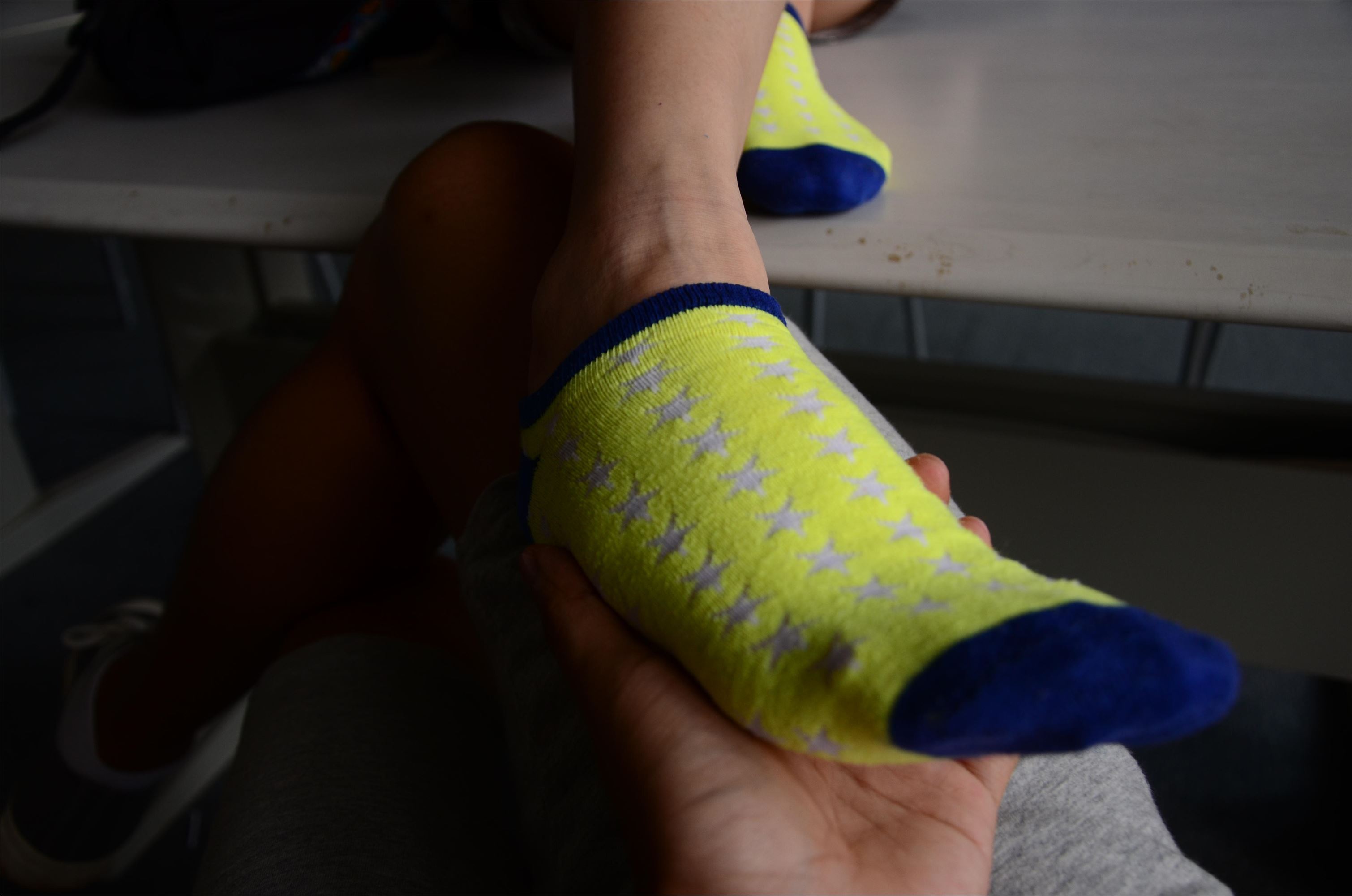 [战前女神] 恋足美腿棉袜女神级摄影套图 034