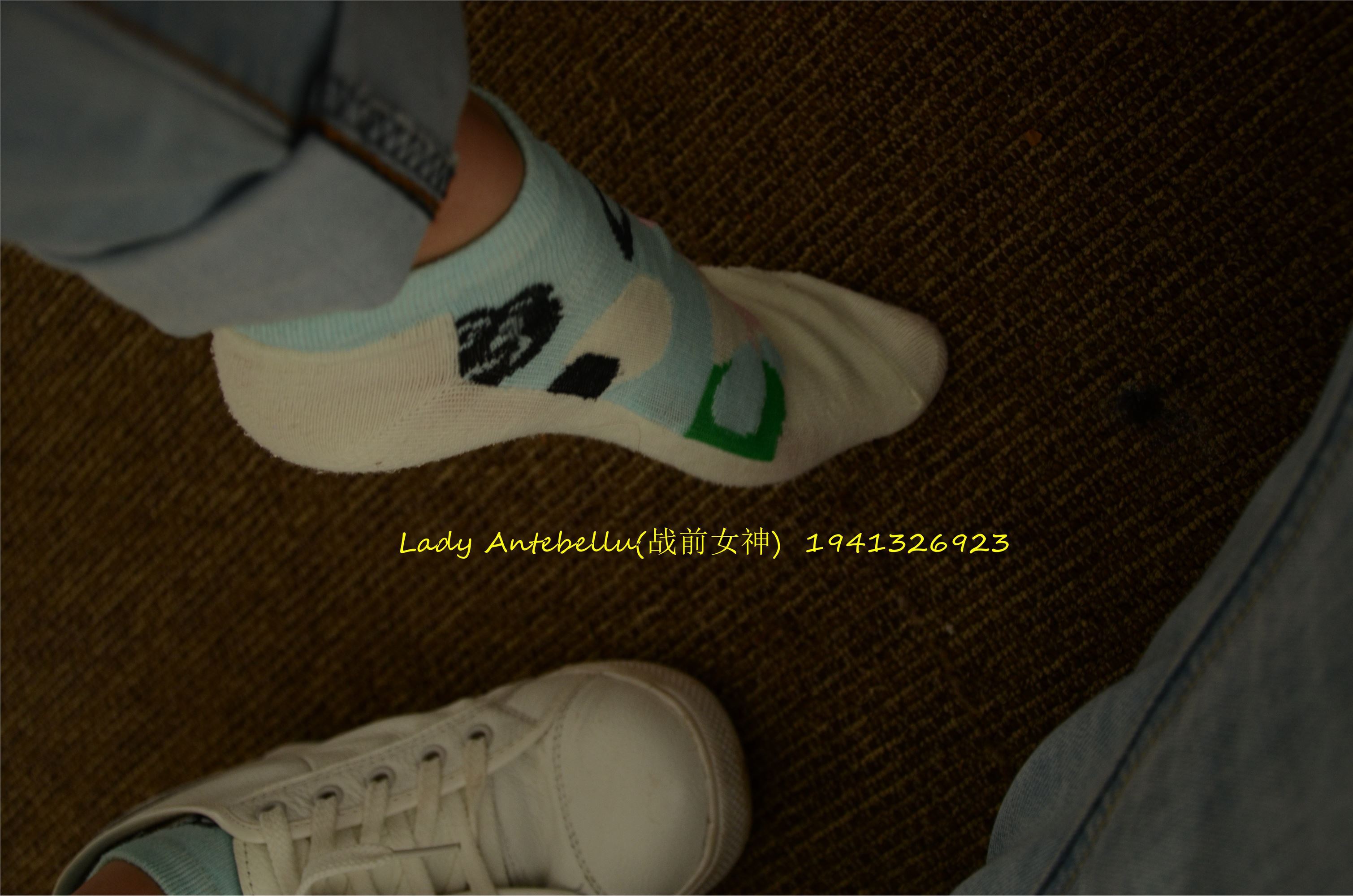 [战前女神] 恋足美腿棉袜女神级摄影套图 037