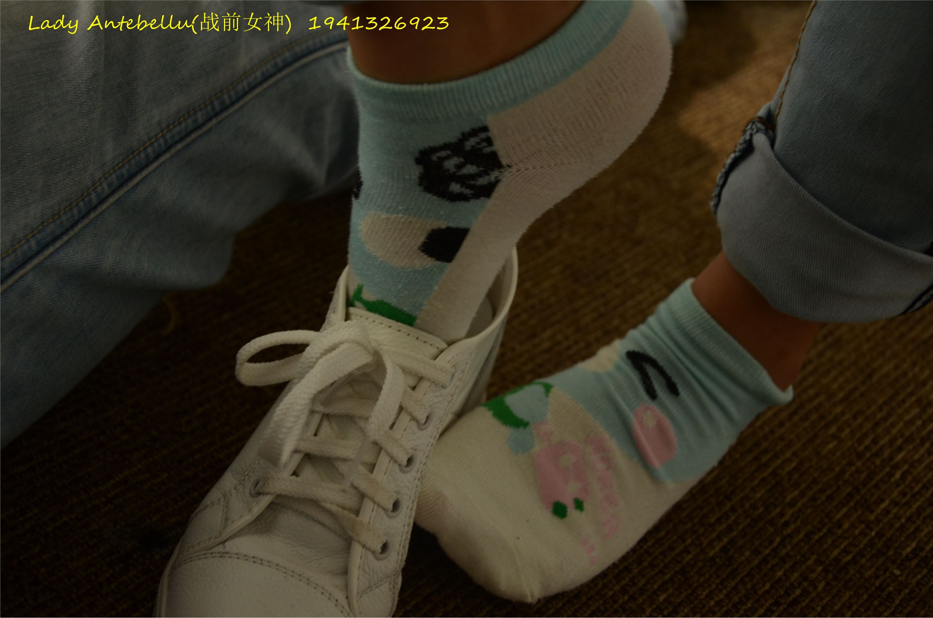 [战前女神] 恋足美腿棉袜女神级摄影套图 037