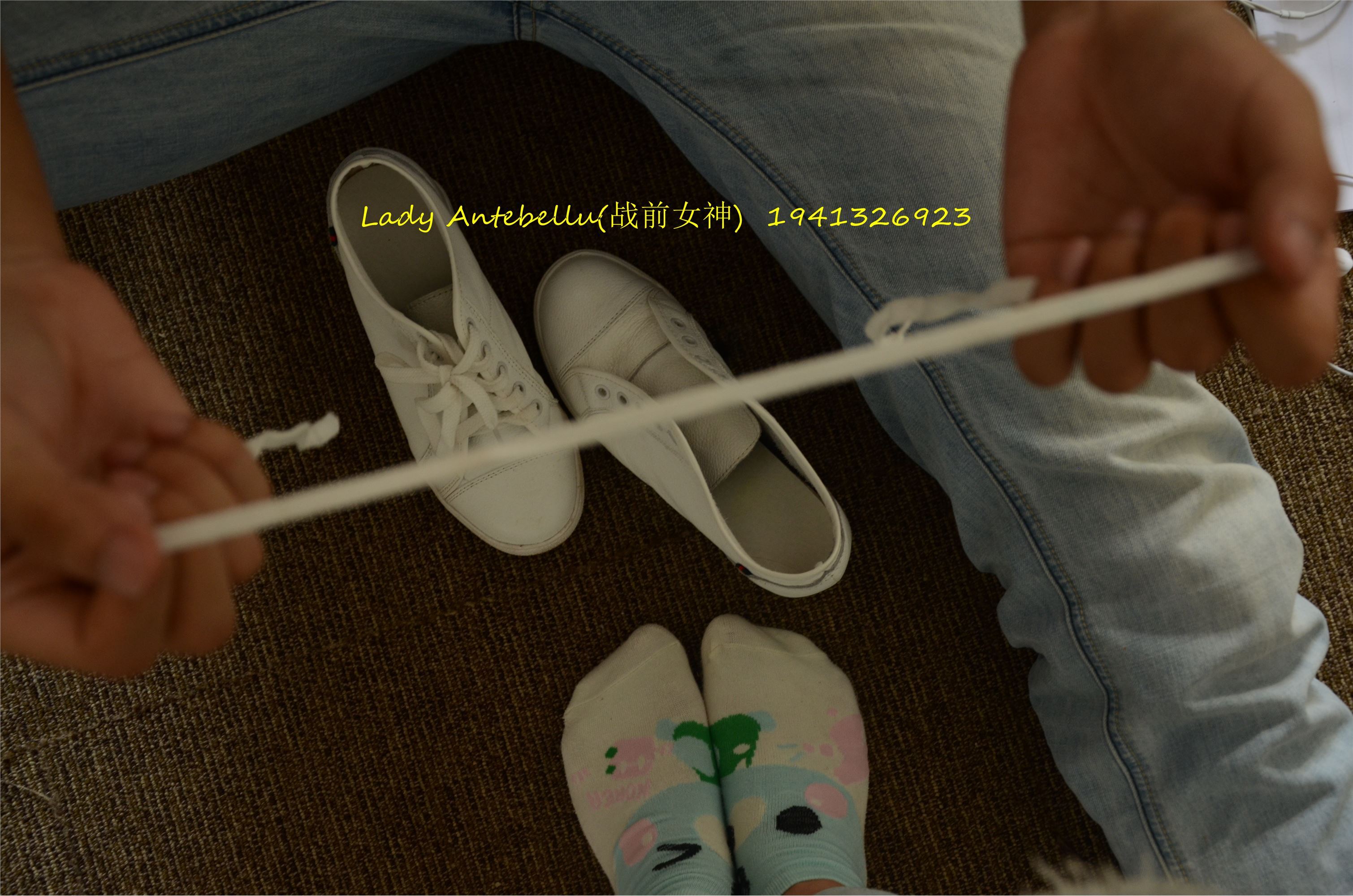 [战前女神] 恋足美腿棉袜女神级摄影套图 037