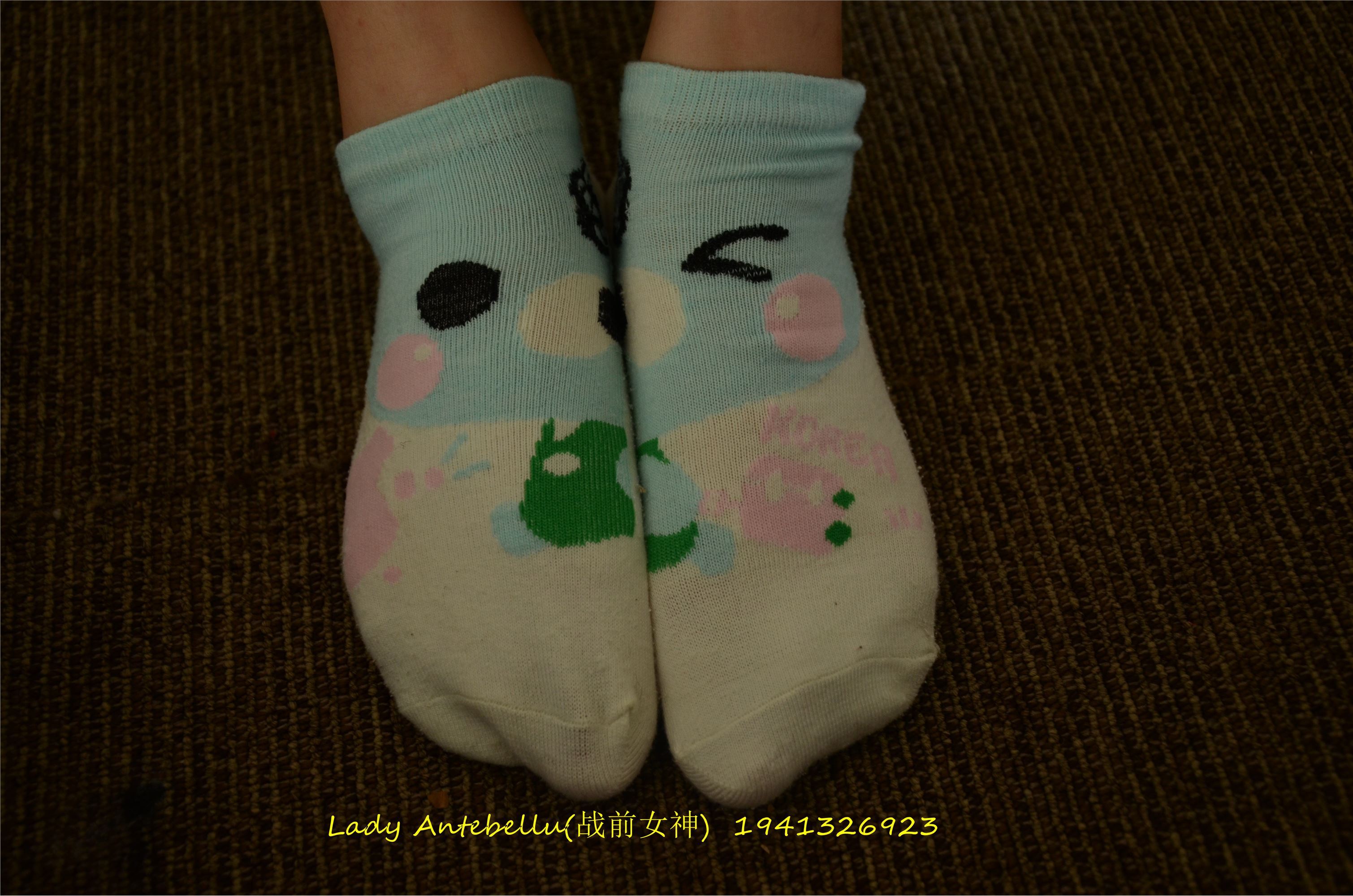 [战前女神] 恋足美腿棉袜女神级摄影套图 037