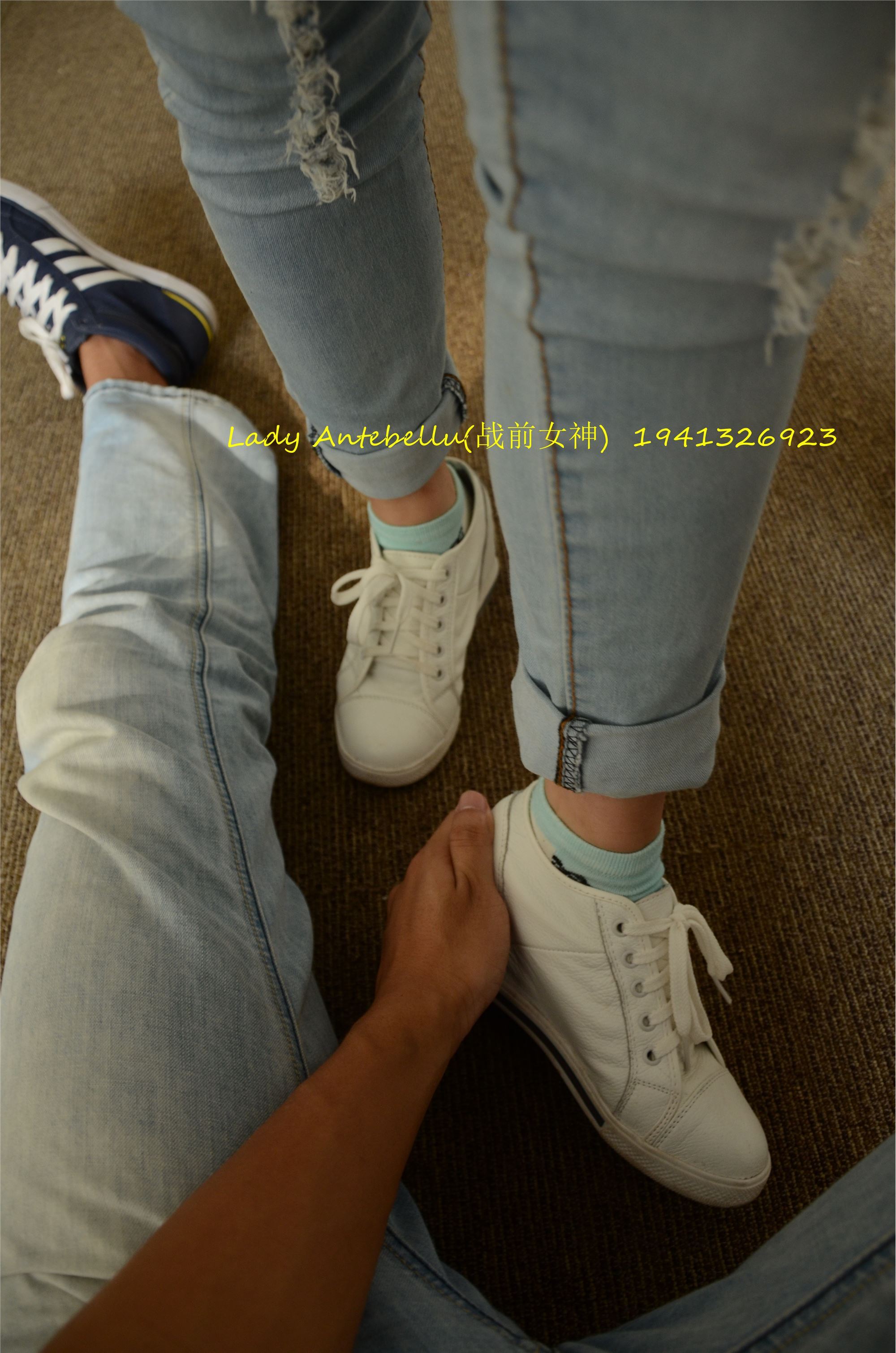 [战前女神] 恋足美腿棉袜女神级摄影套图 037