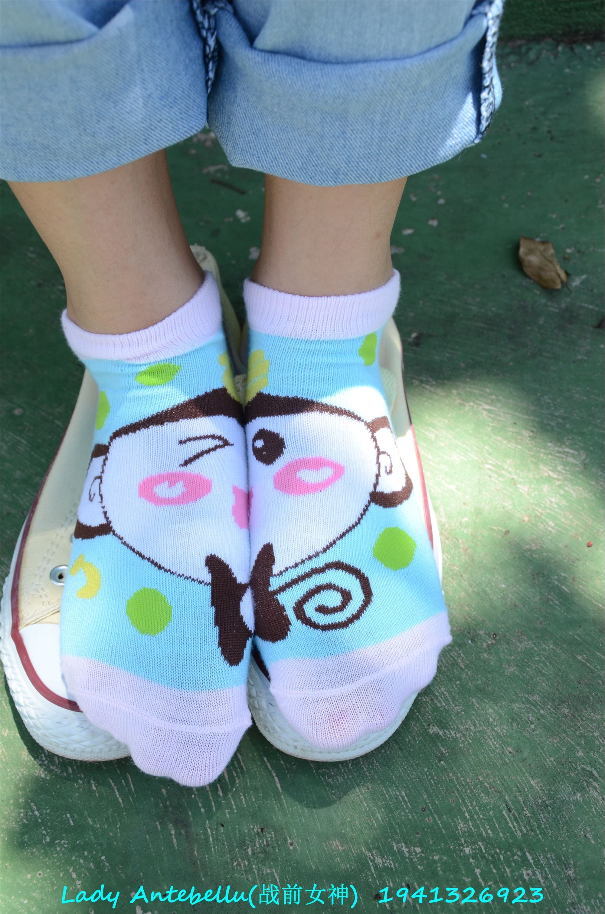 [战前女神] 恋足美腿棉袜女神级摄影套图 038