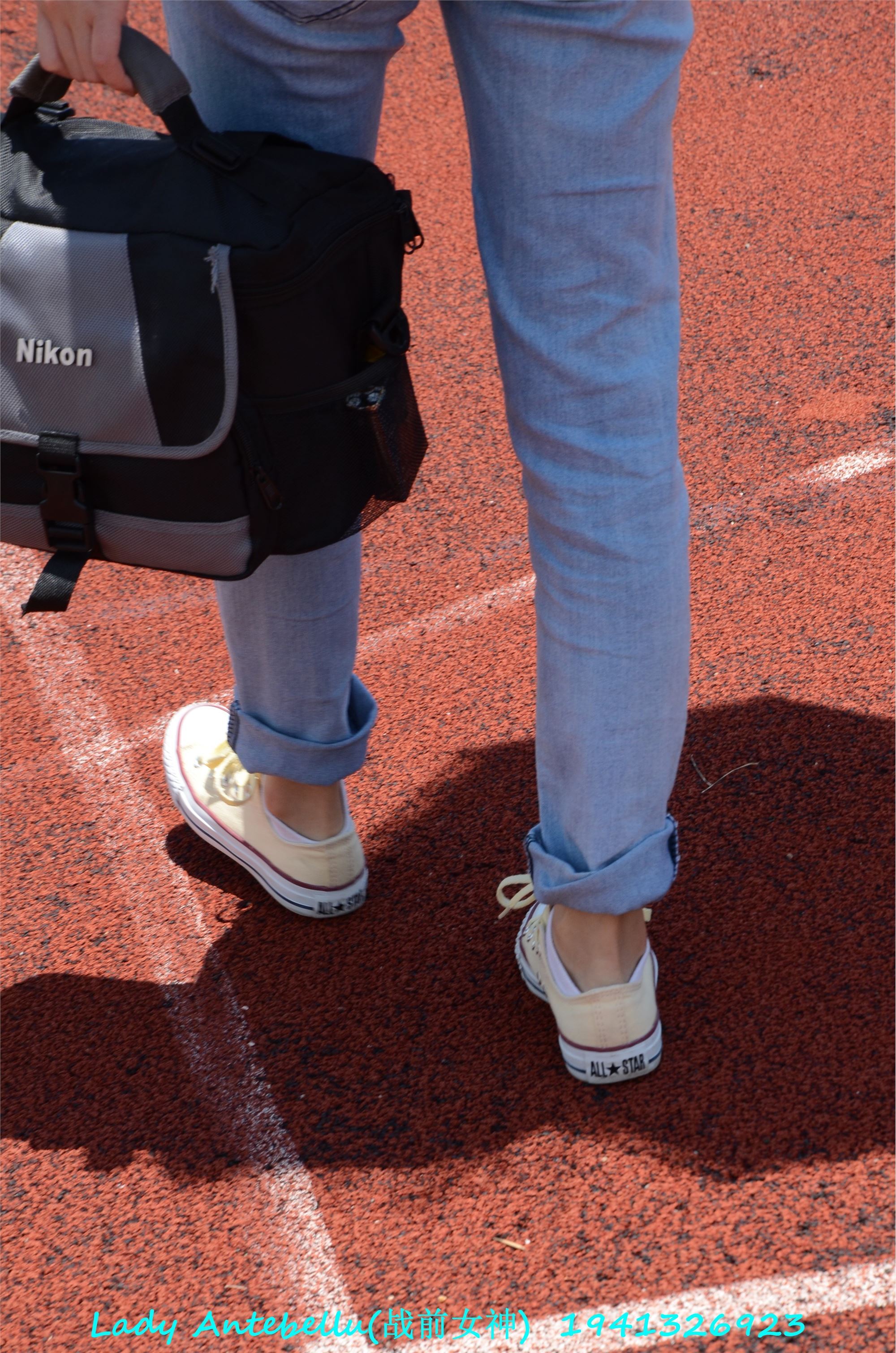 [战前女神] 恋足美腿棉袜女神级摄影套图 038