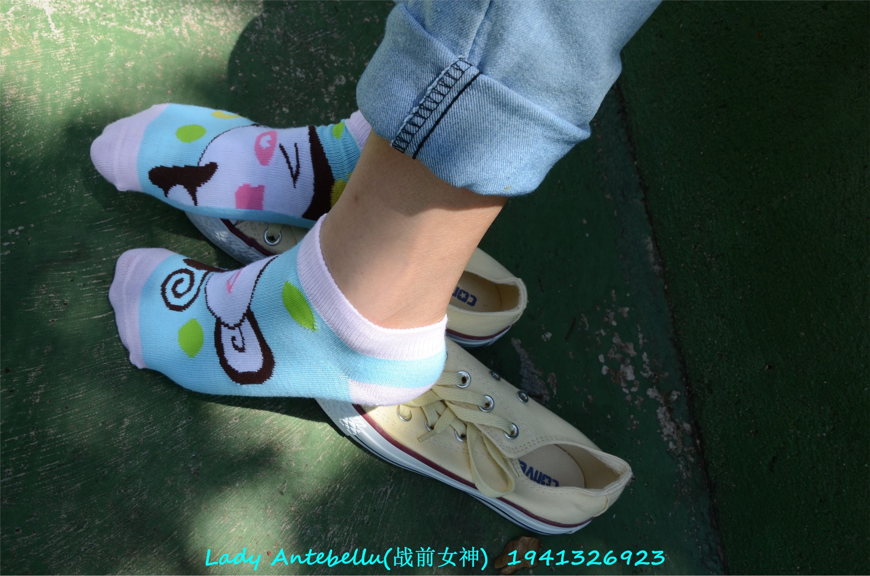 [战前女神] 恋足美腿棉袜女神级摄影套图 038