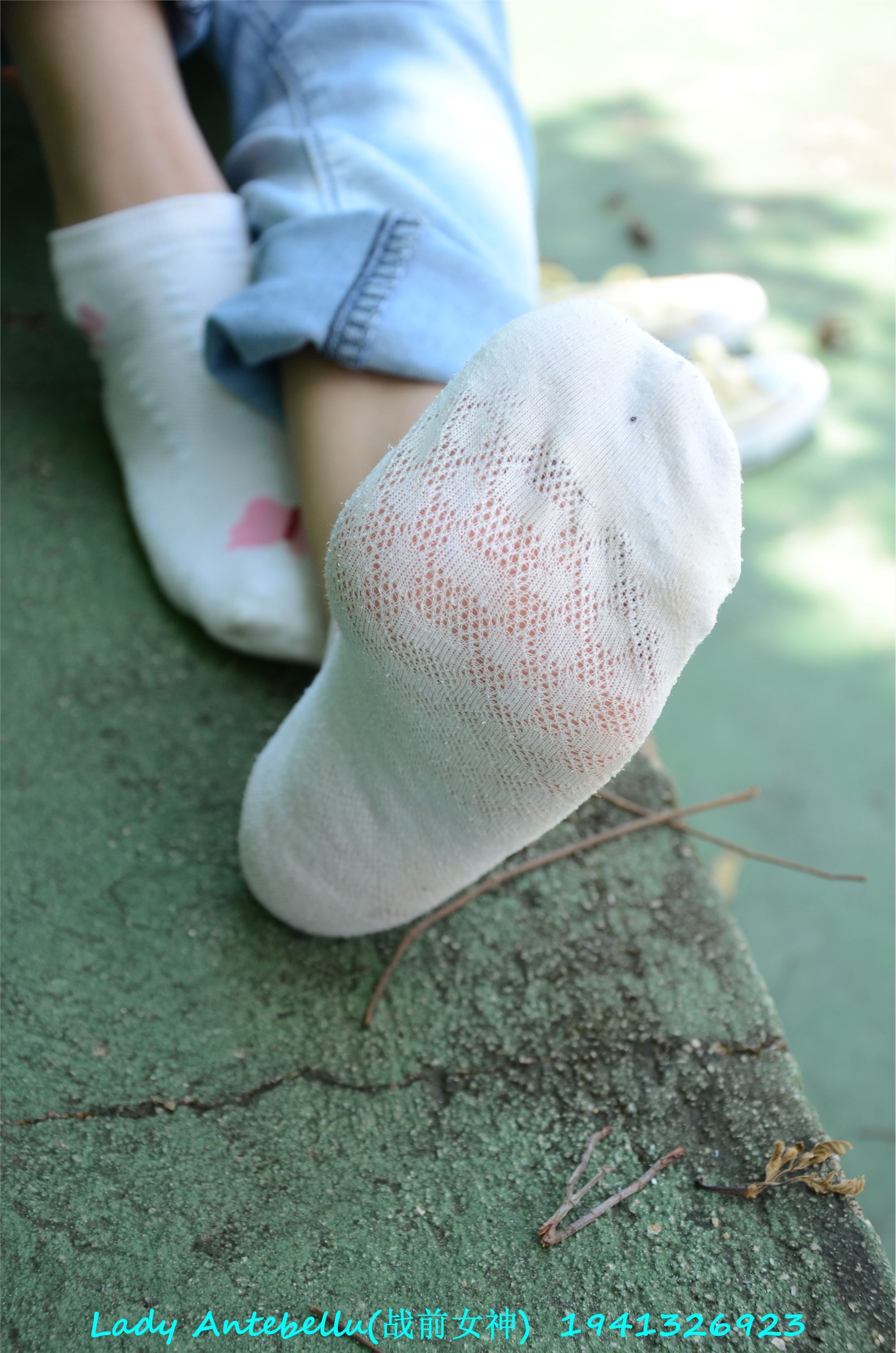 [战前女神] 恋足美腿棉袜女神级摄影套图 038