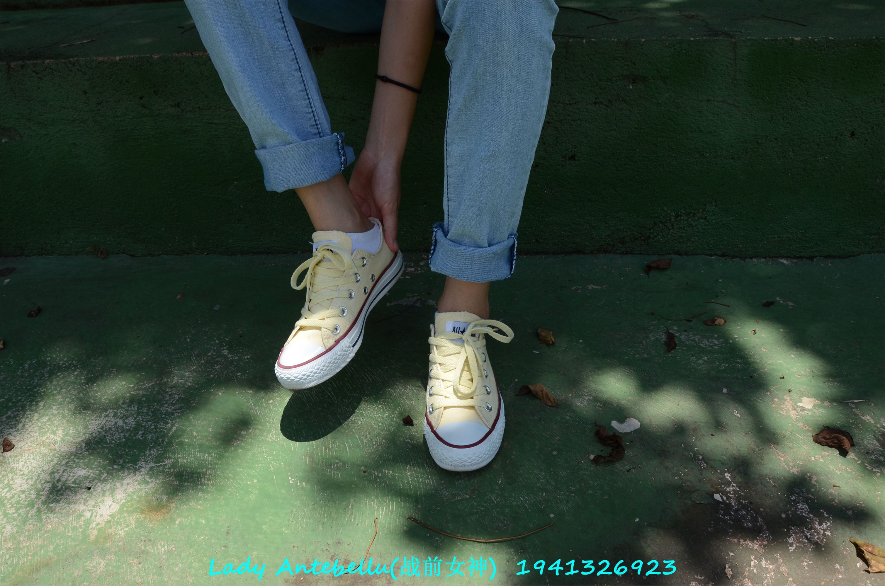 [战前女神] 恋足美腿棉袜女神级摄影套图 038