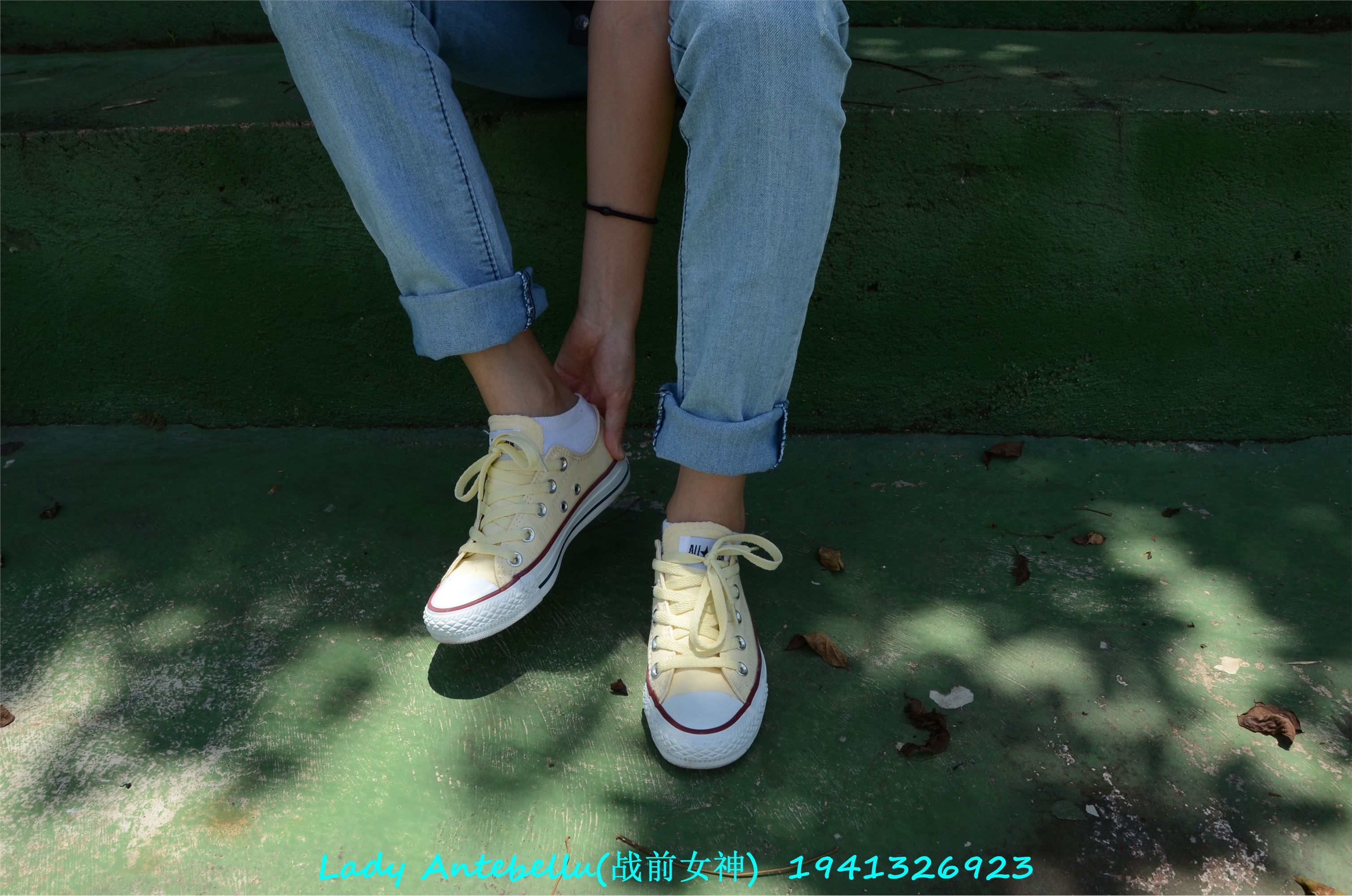 [战前女神] 恋足美腿棉袜女神级摄影套图 038